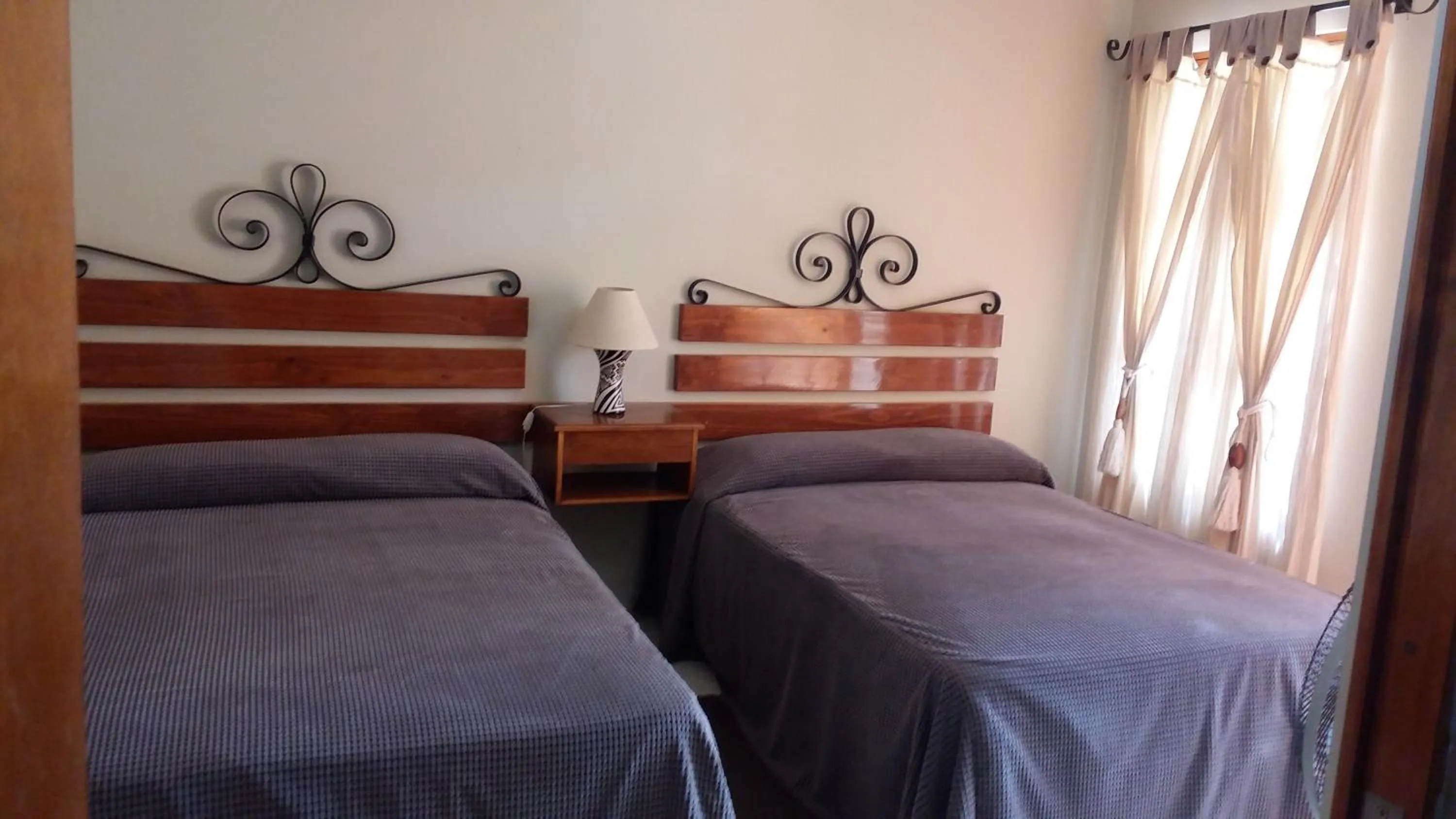 cot, Bed in Hosteria Suiza