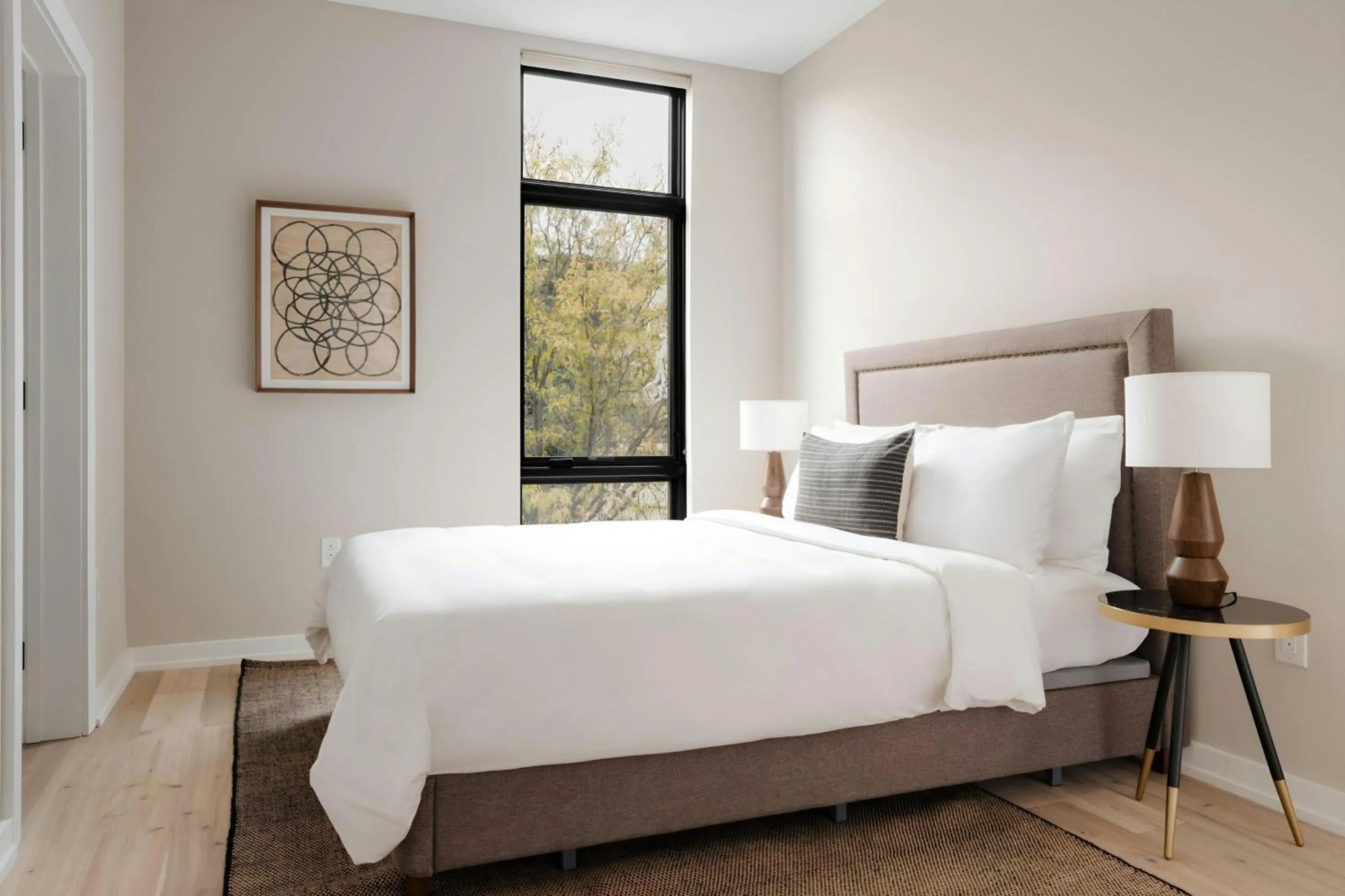 Bedroom, Bed in Sonder by Marriott Bonvoy The Edison Apartments Old City