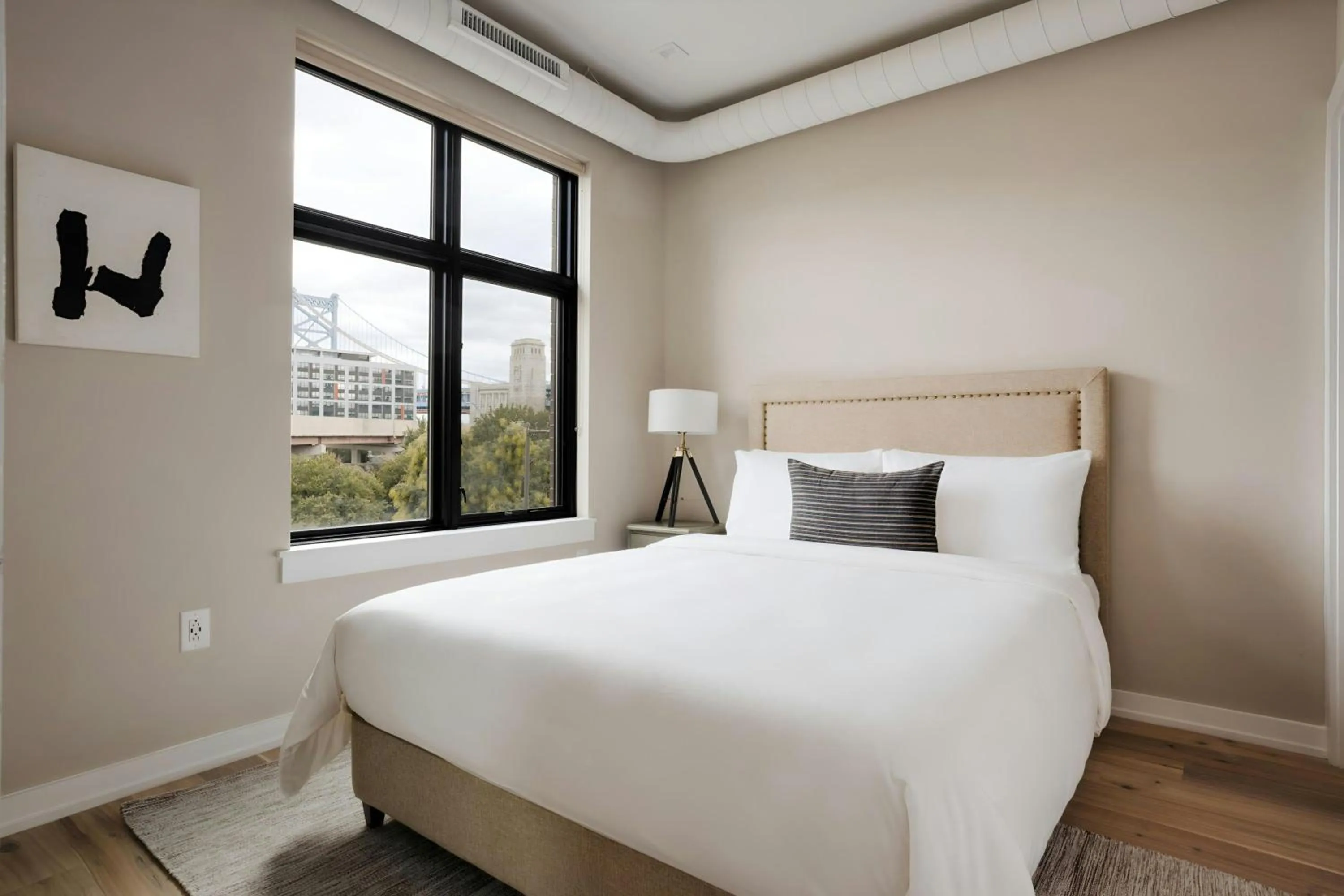 Bedroom, Bed in Sonder by Marriott Bonvoy The Edison Apartments Old City