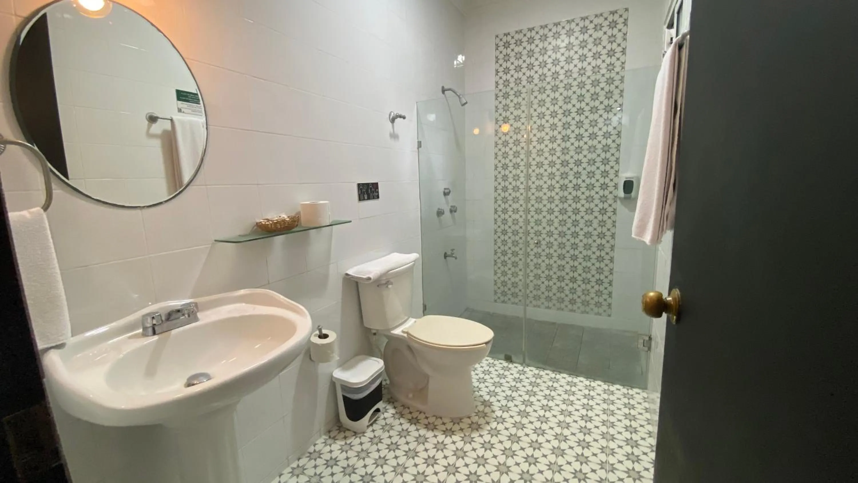 Bathroom in Hotel Santa Ana