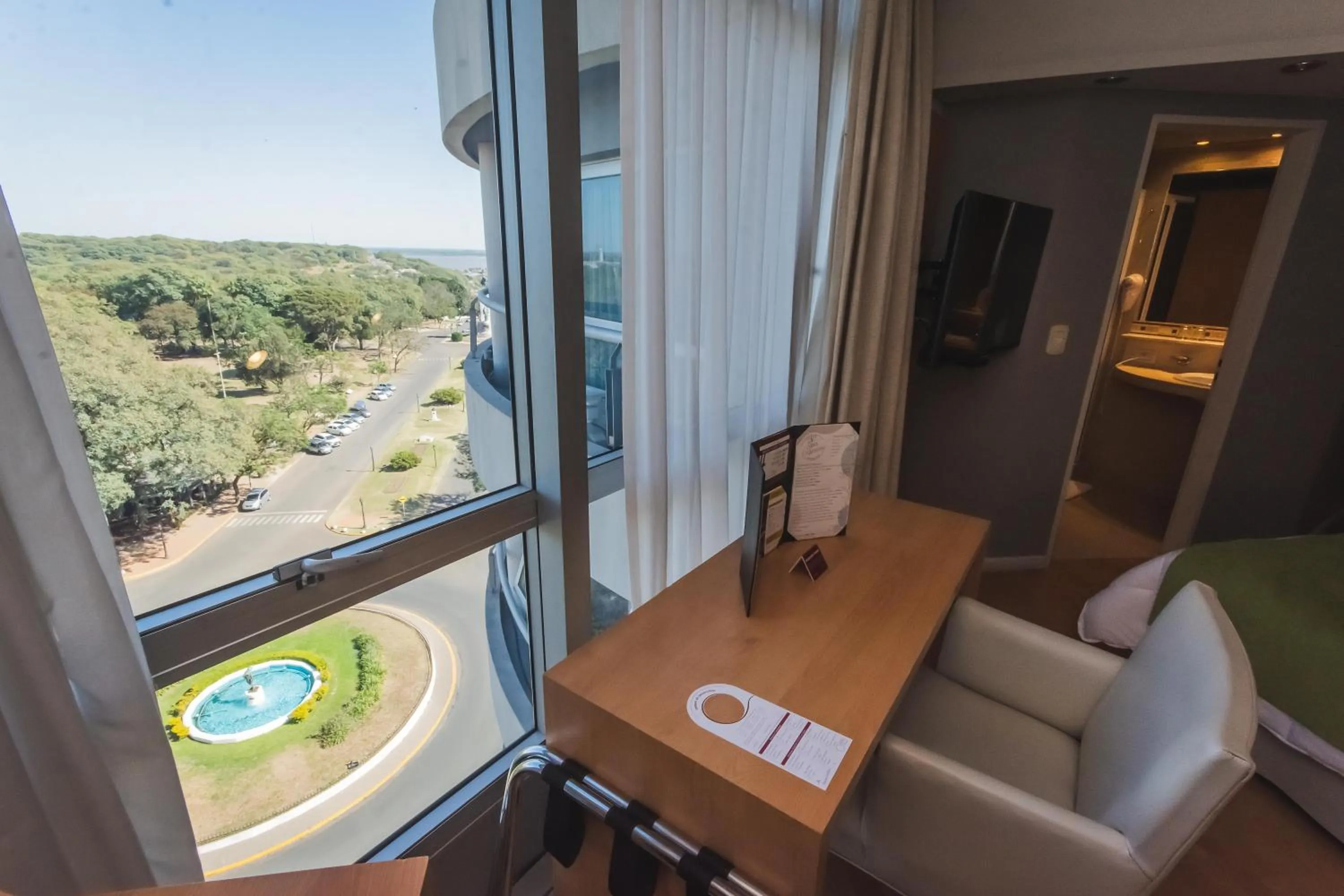 Day in Maran Suites & Towers