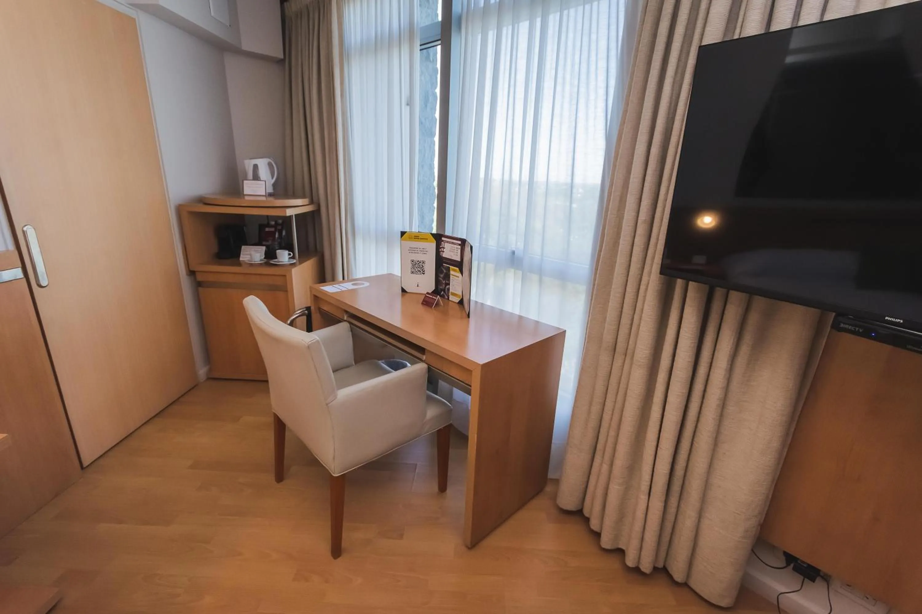 TV and multimedia in Maran Suites & Towers