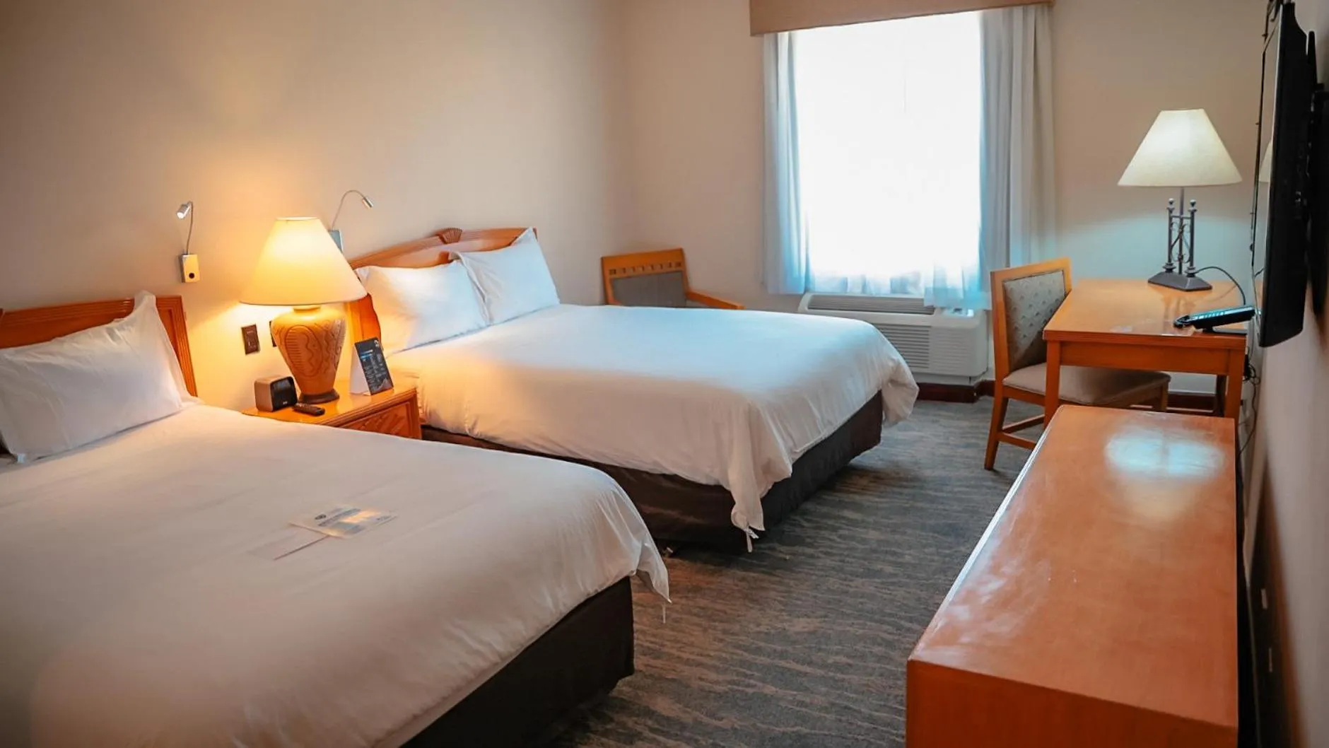 Bed in Quality Hotel Real Aeropuerto Santo Domingo