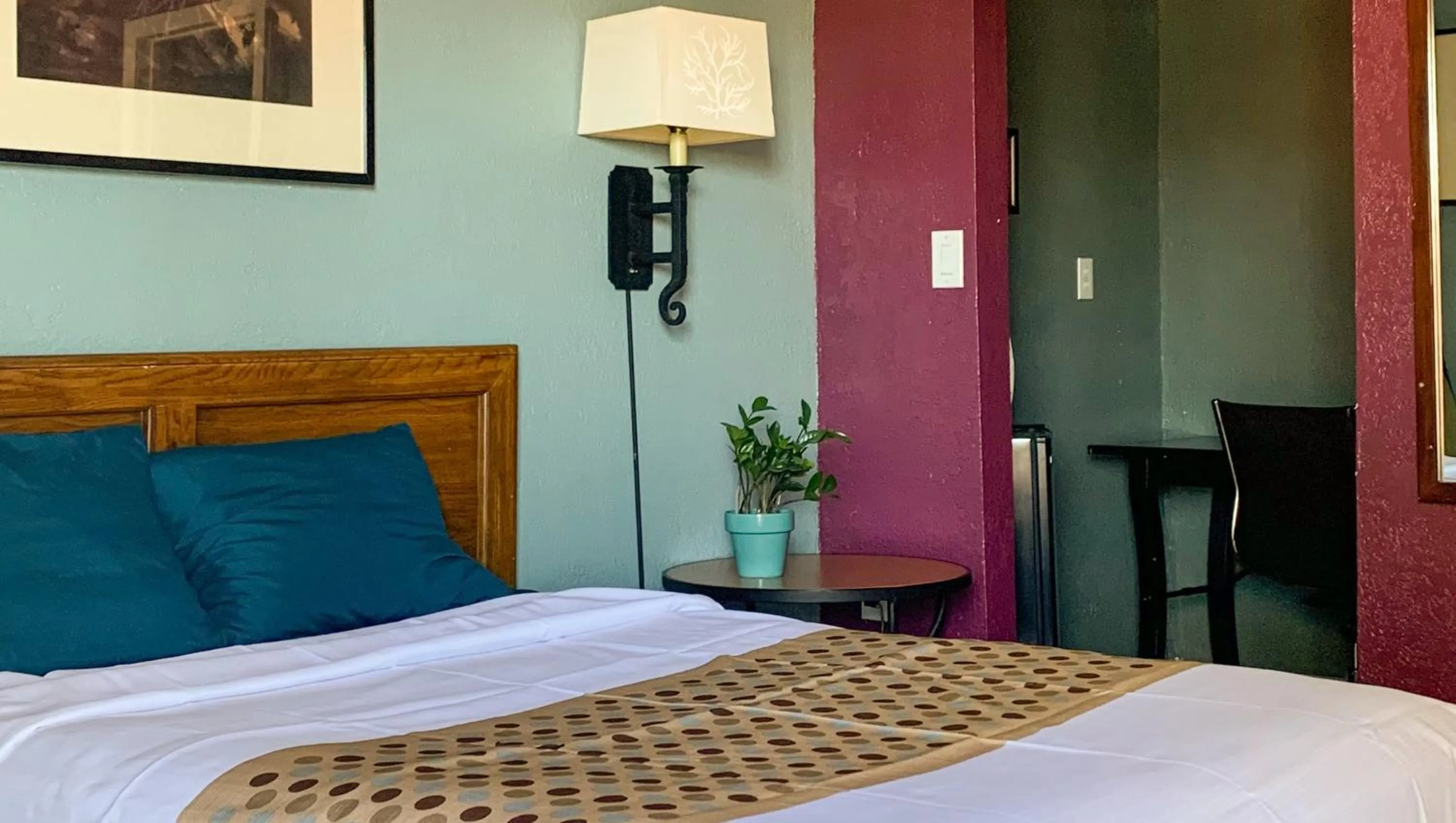 Bedroom, Bed in Copper Mountain Motel