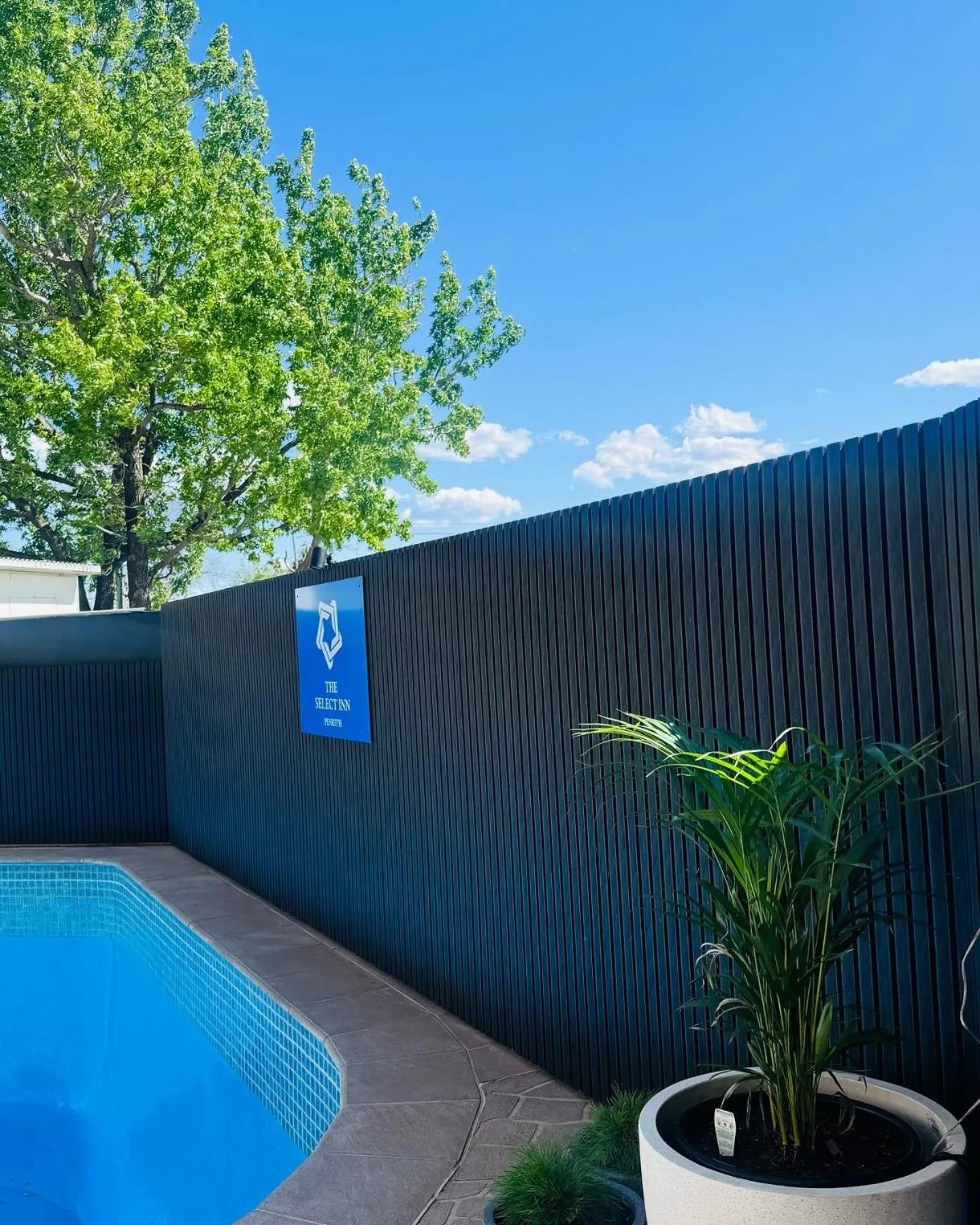 Swimming pool in The Select Inn Penrith