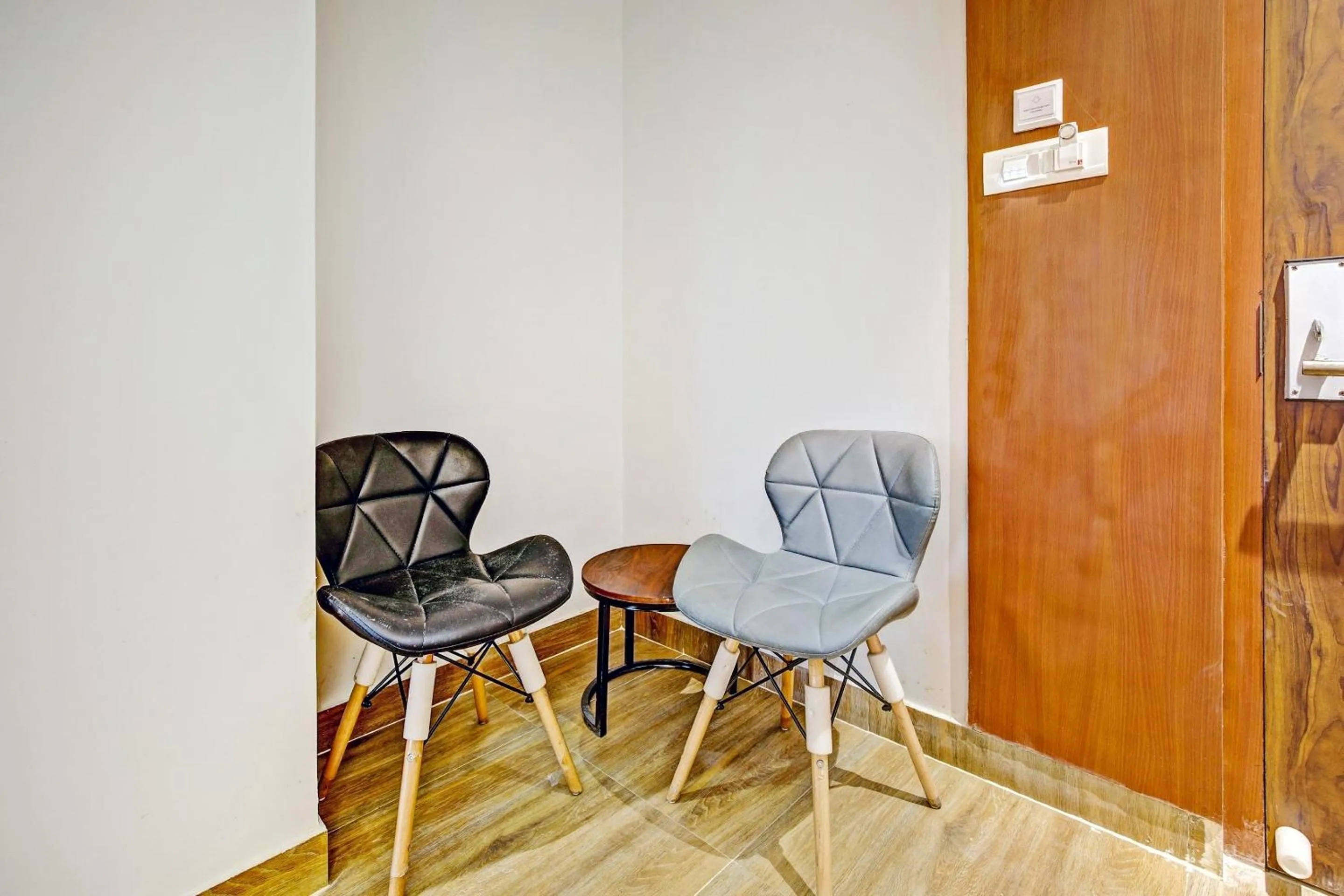 Bedroom in Townhouse OAK Hi-City