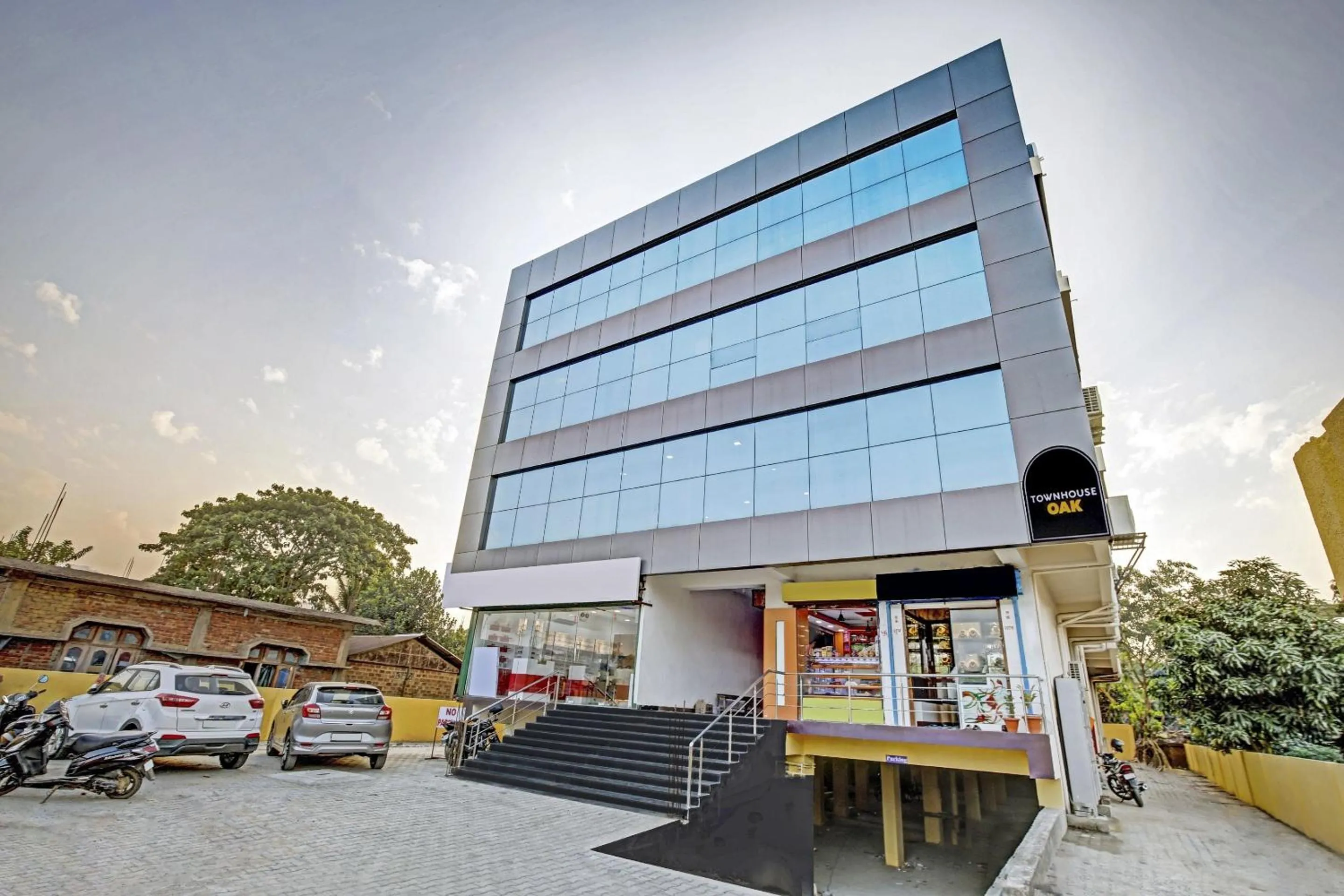 Facade/entrance in Townhouse OAK Hi-City