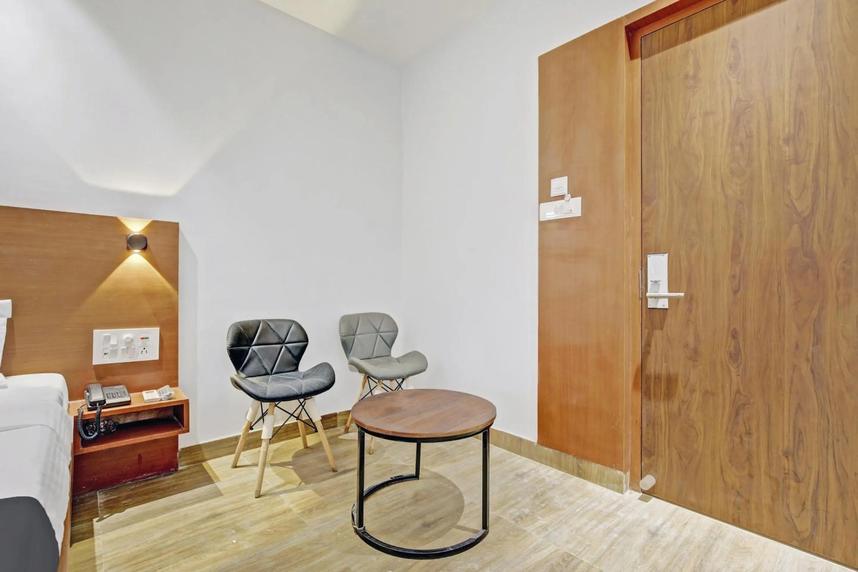 Bedroom in Townhouse OAK Hi-City