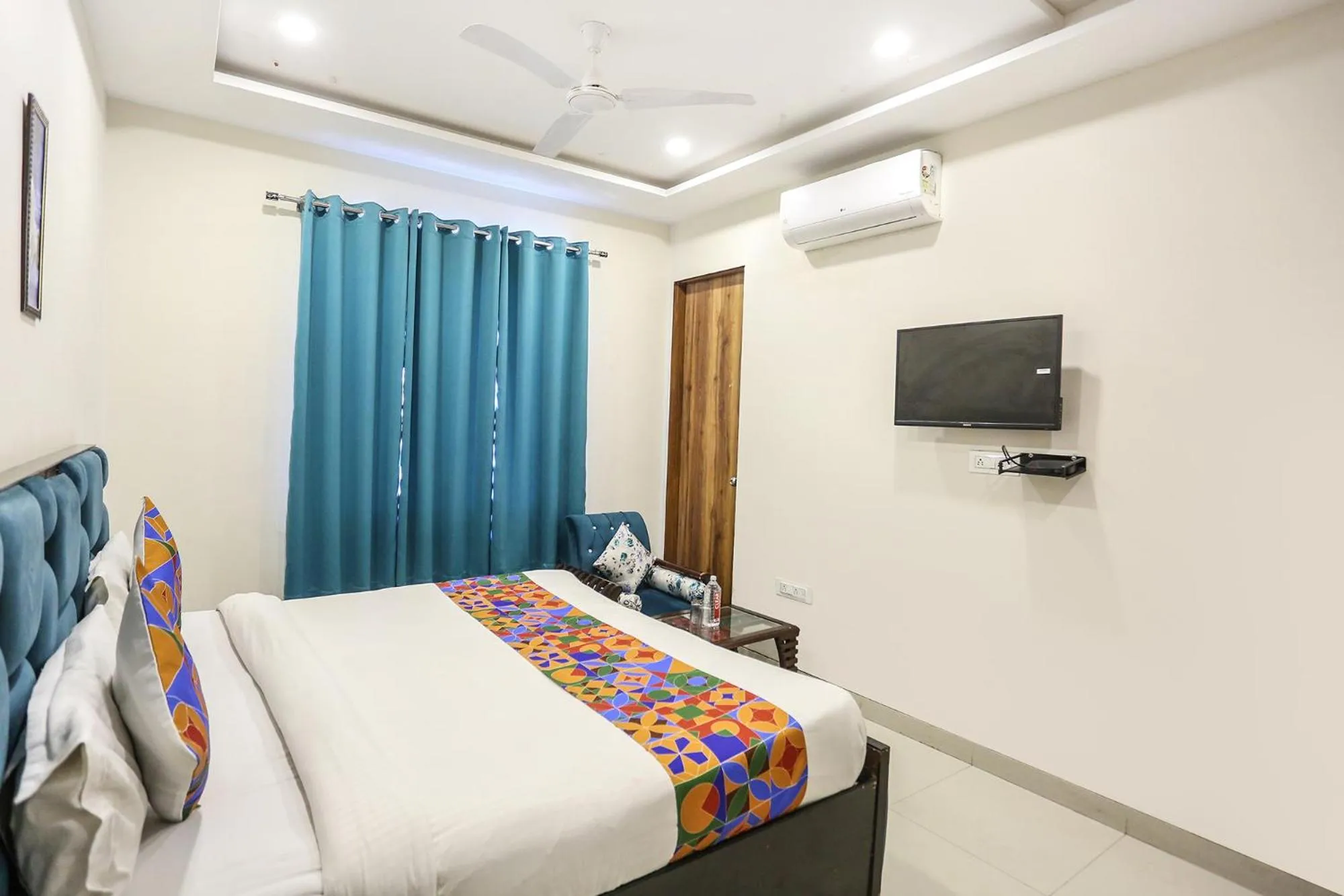 Bed in FabHotel Shiv Rachna - Mansarovar