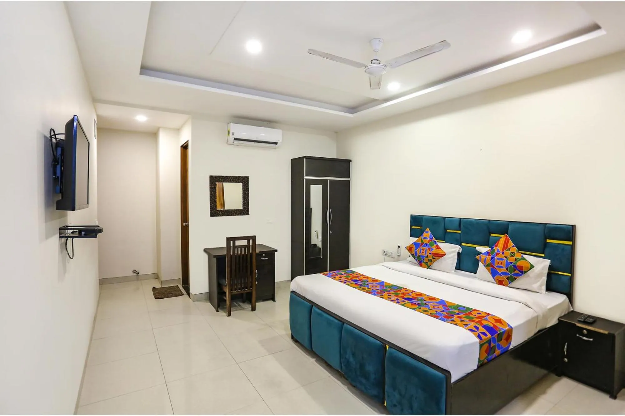Bed in FabHotel Shiv Rachna - Mansarovar