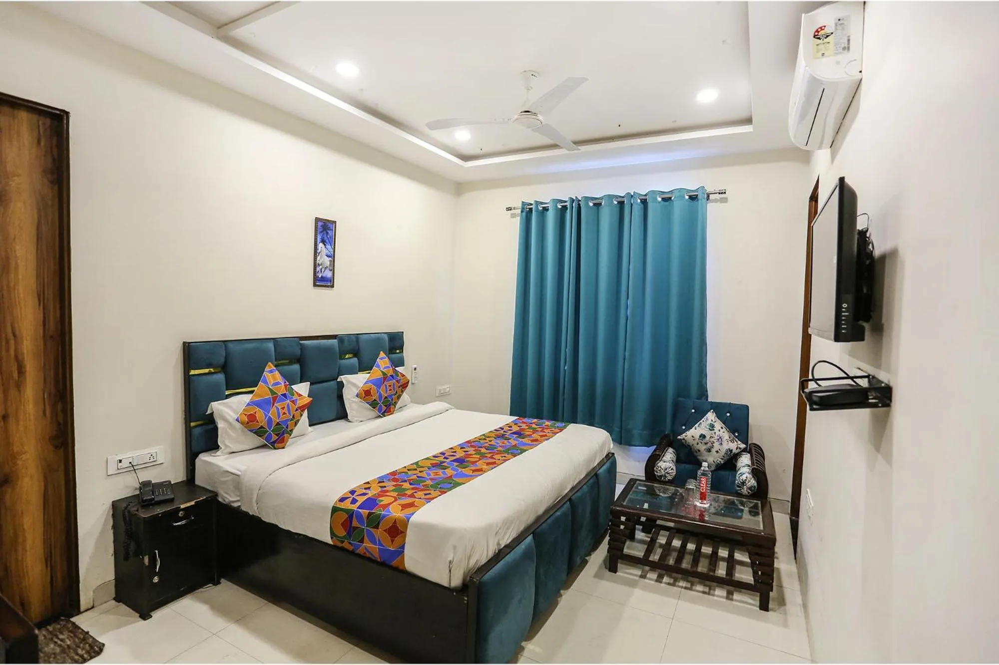 Bed in FabHotel Shiv Rachna - Mansarovar