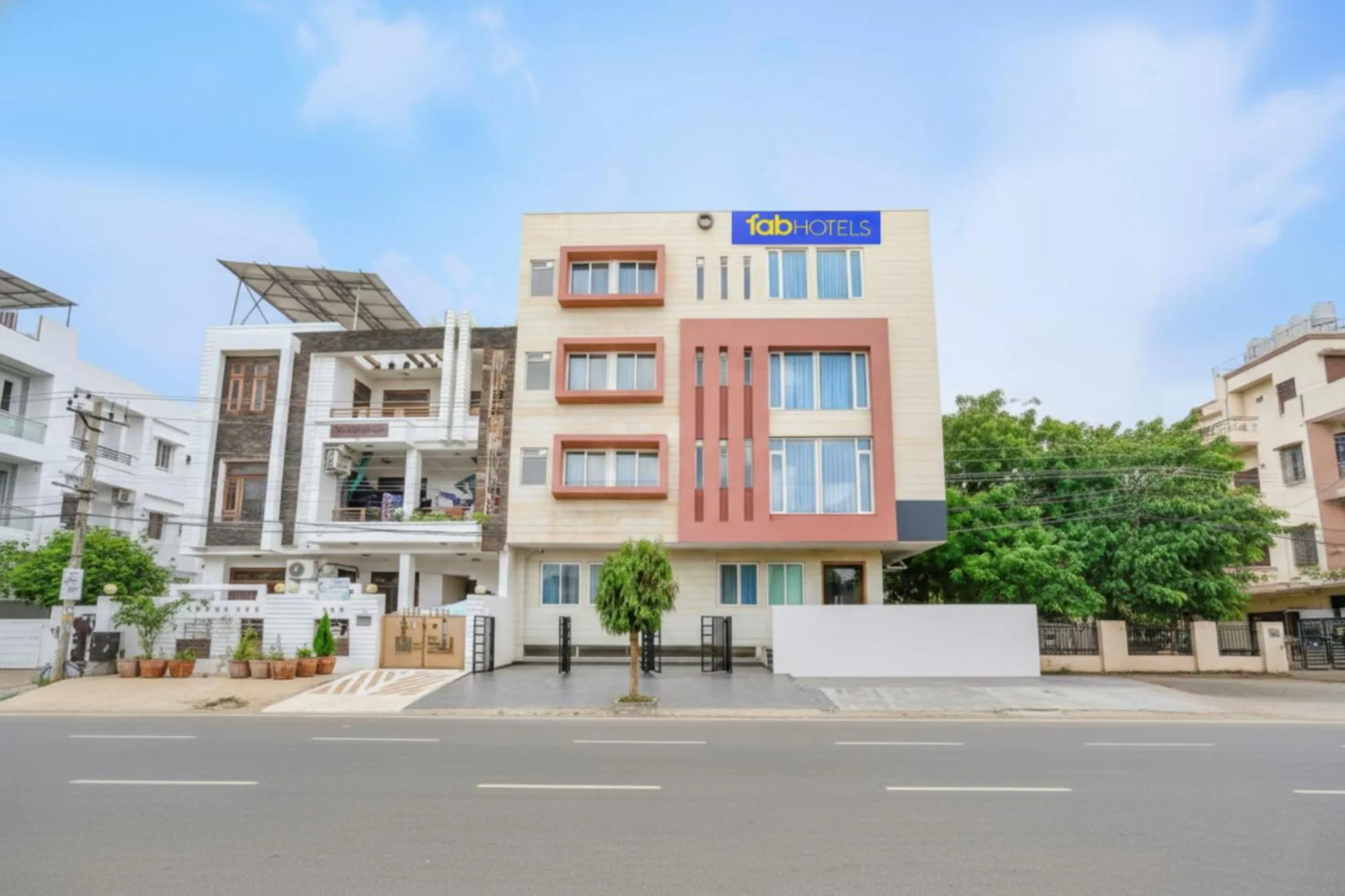 Property building in FabHotel Shiv Rachna - Mansarovar