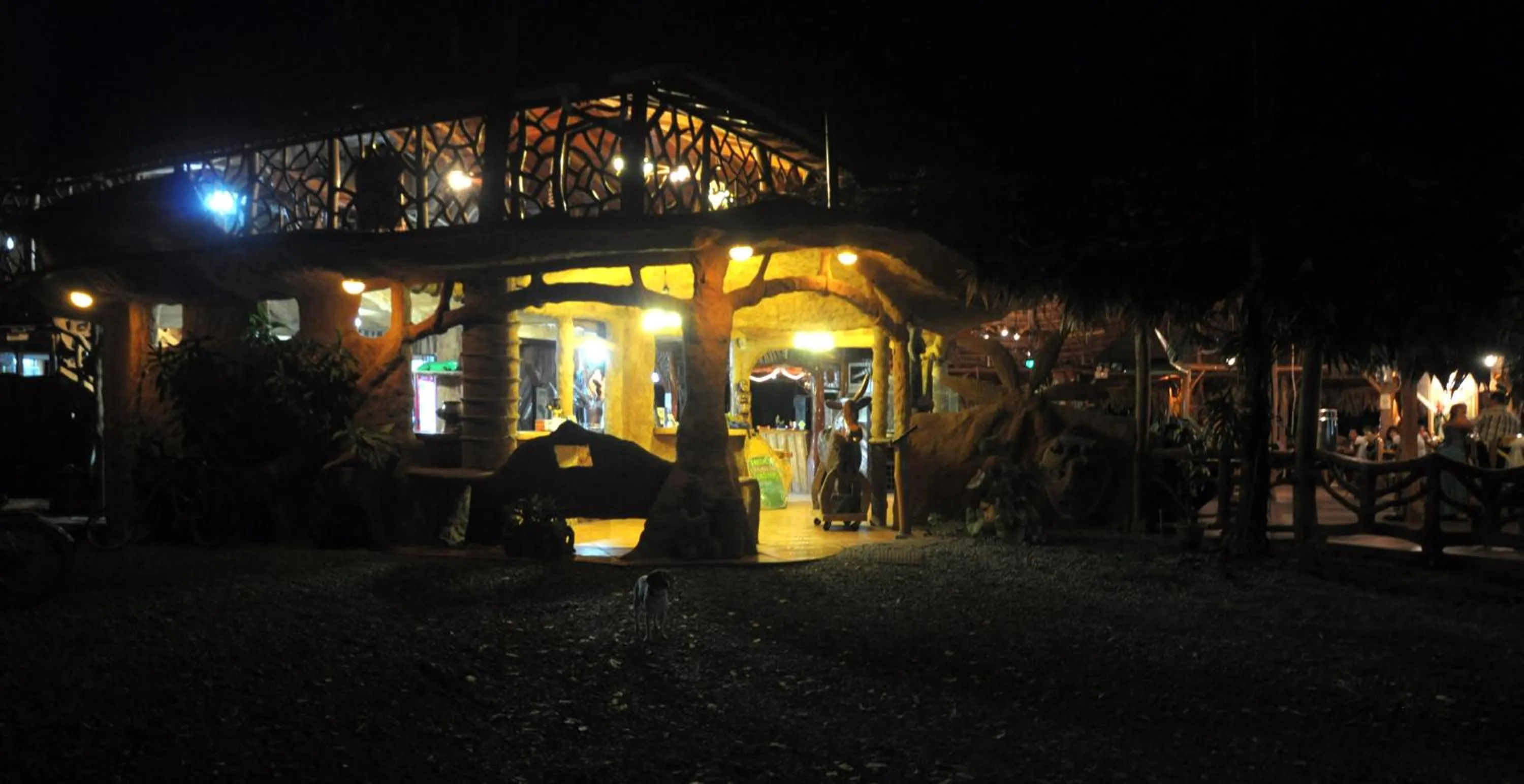 Property building in Hotel La Costa de Papito