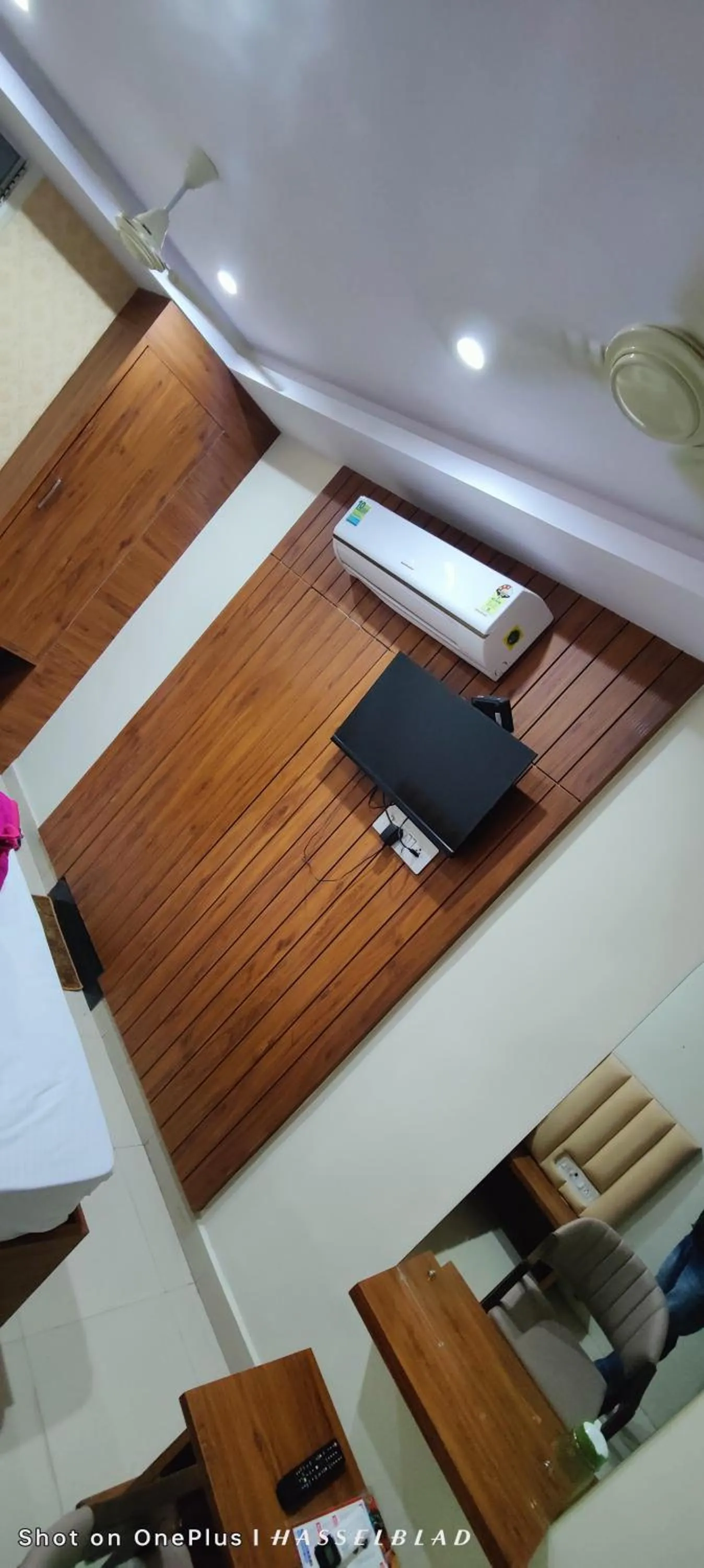 TV and multimedia in Hotel Siddhi Vinayak