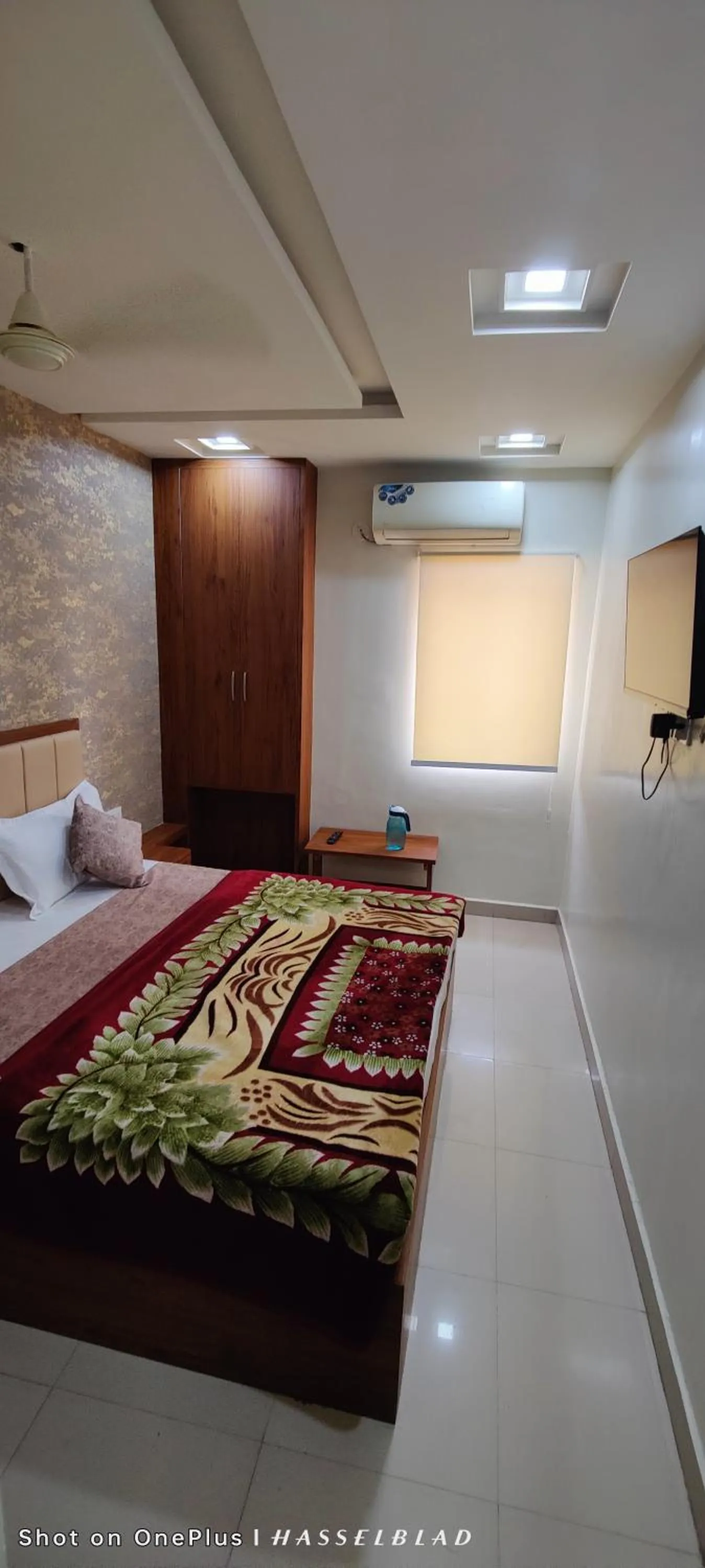 TV and multimedia, Bed in Hotel Siddhi Vinayak