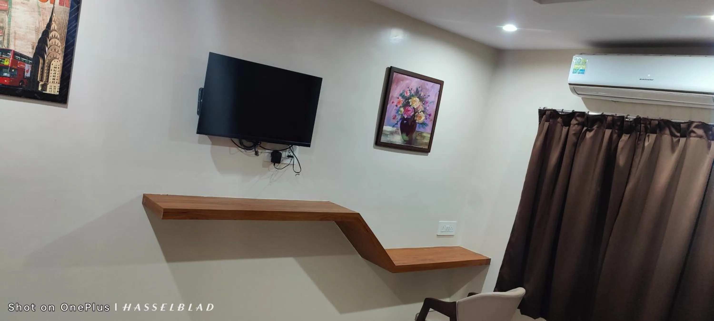 TV and multimedia in Hotel Siddhi Vinayak