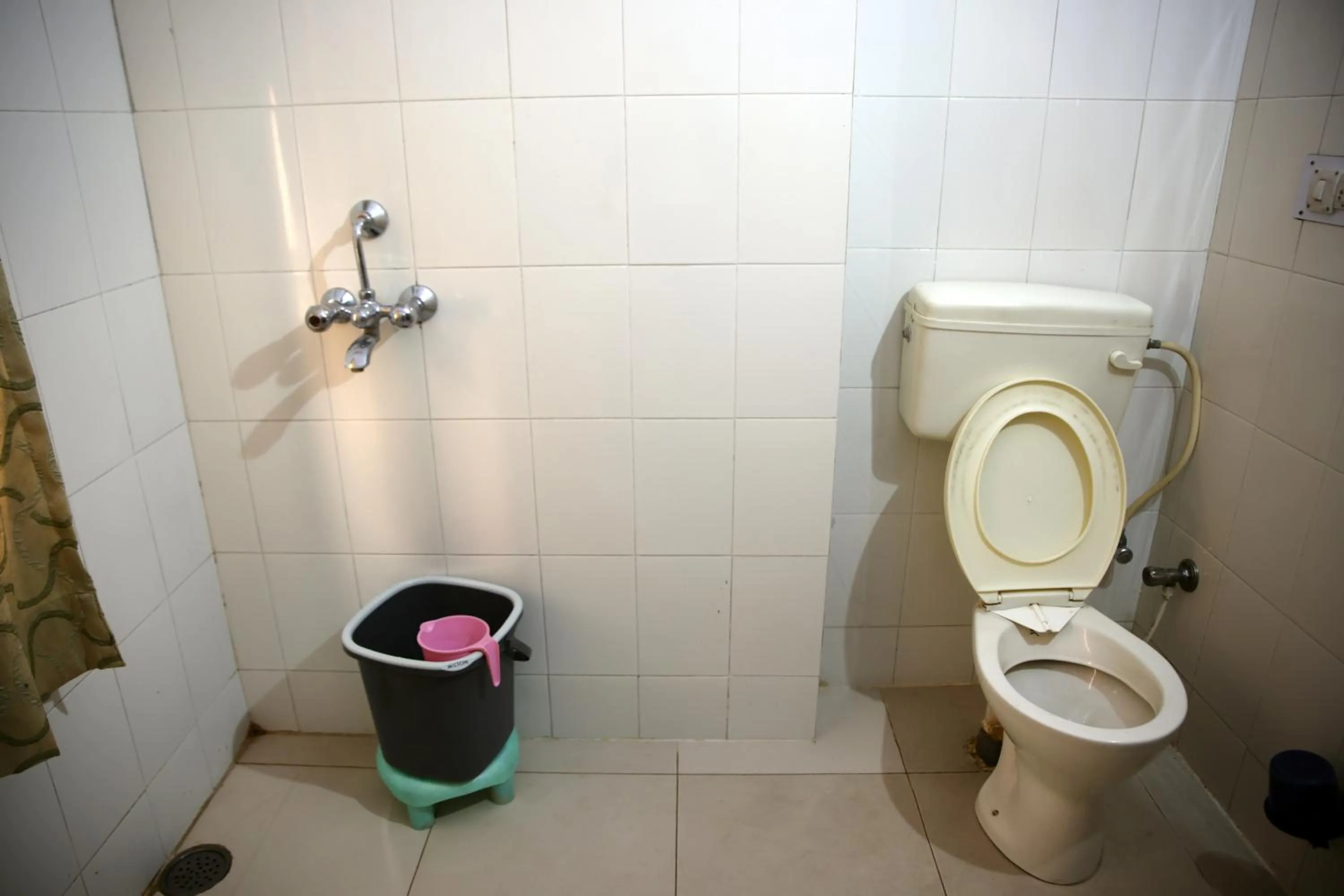 Toilet in Hotel Siddhi Vinayak