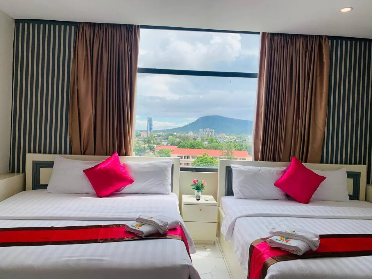 Bedroom, Bed in Kampot Sunny Hotel