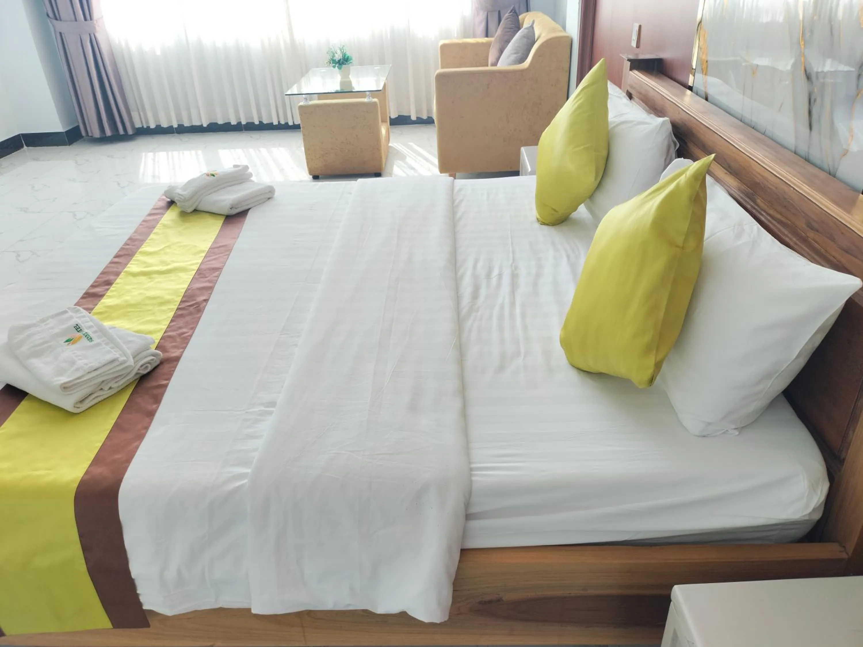 Bed in Kampot Sunny Hotel