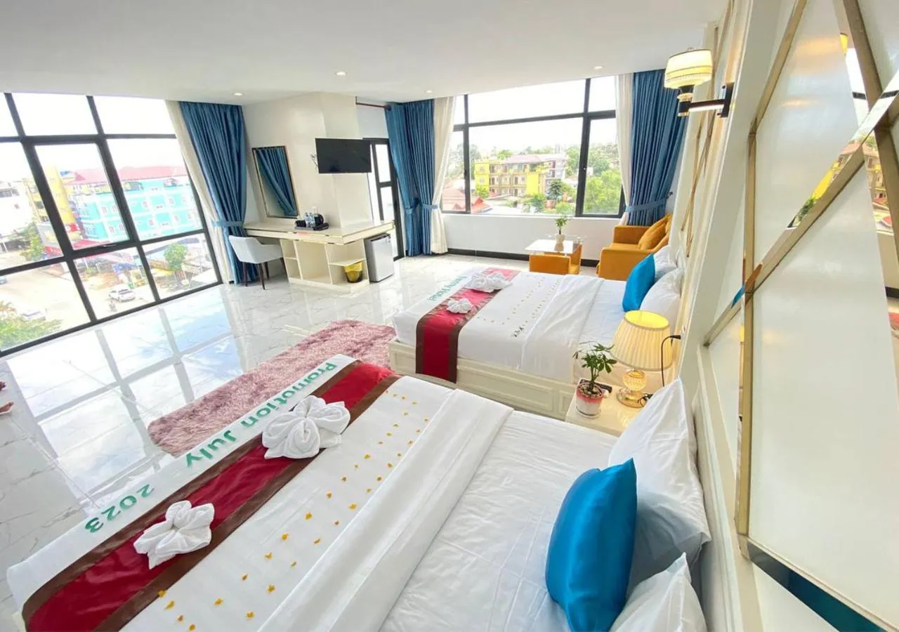 Bed in Kampot Sunny Hotel