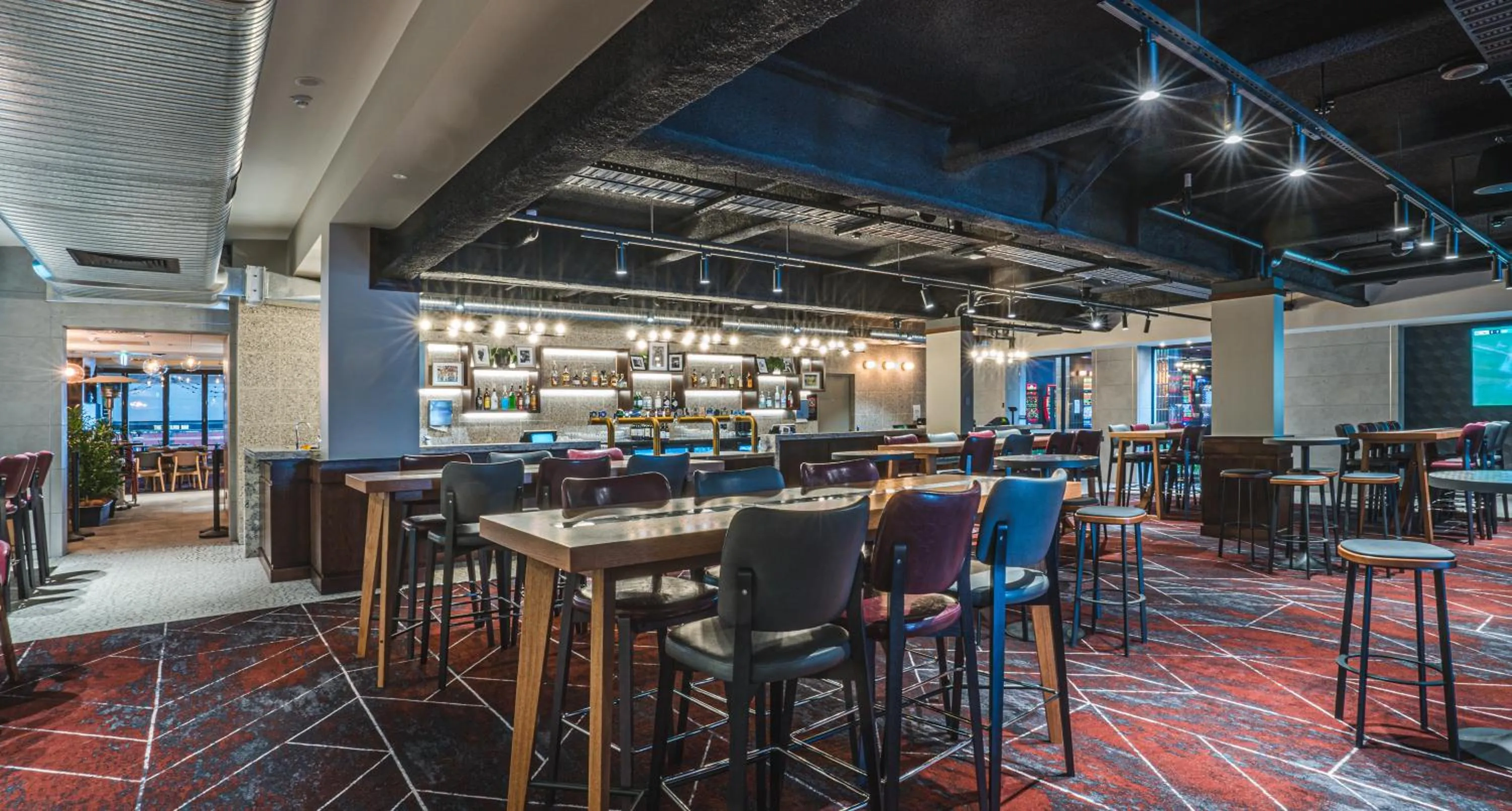 Nightclub / DJ in The Peakhurst