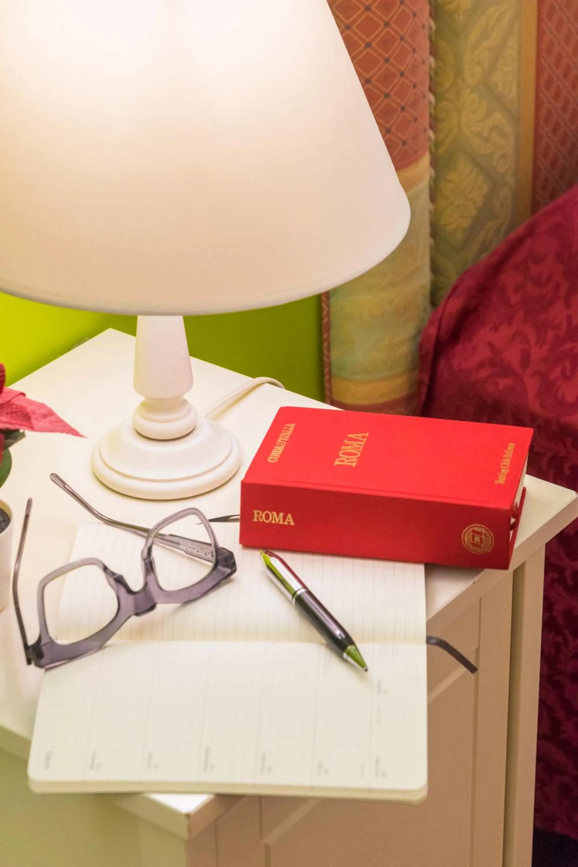 Bed in Gregorio's Rooms