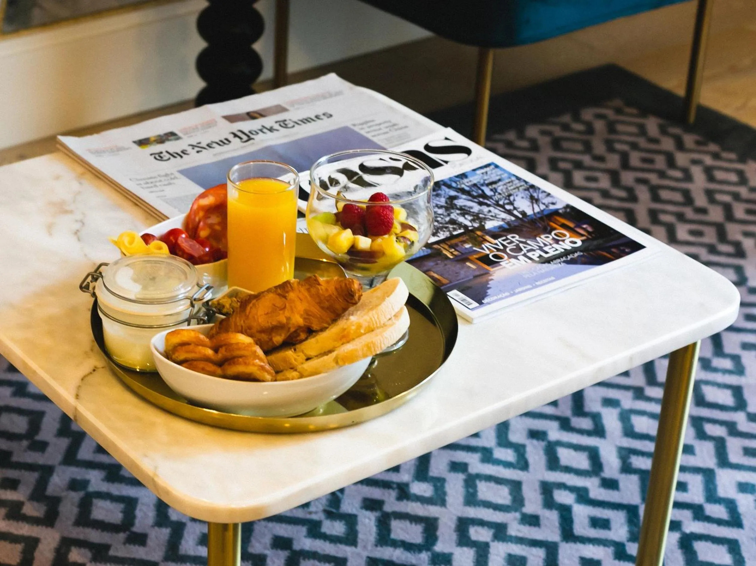 Food and drinks in The Lift Apartments by RIDAN Hotels