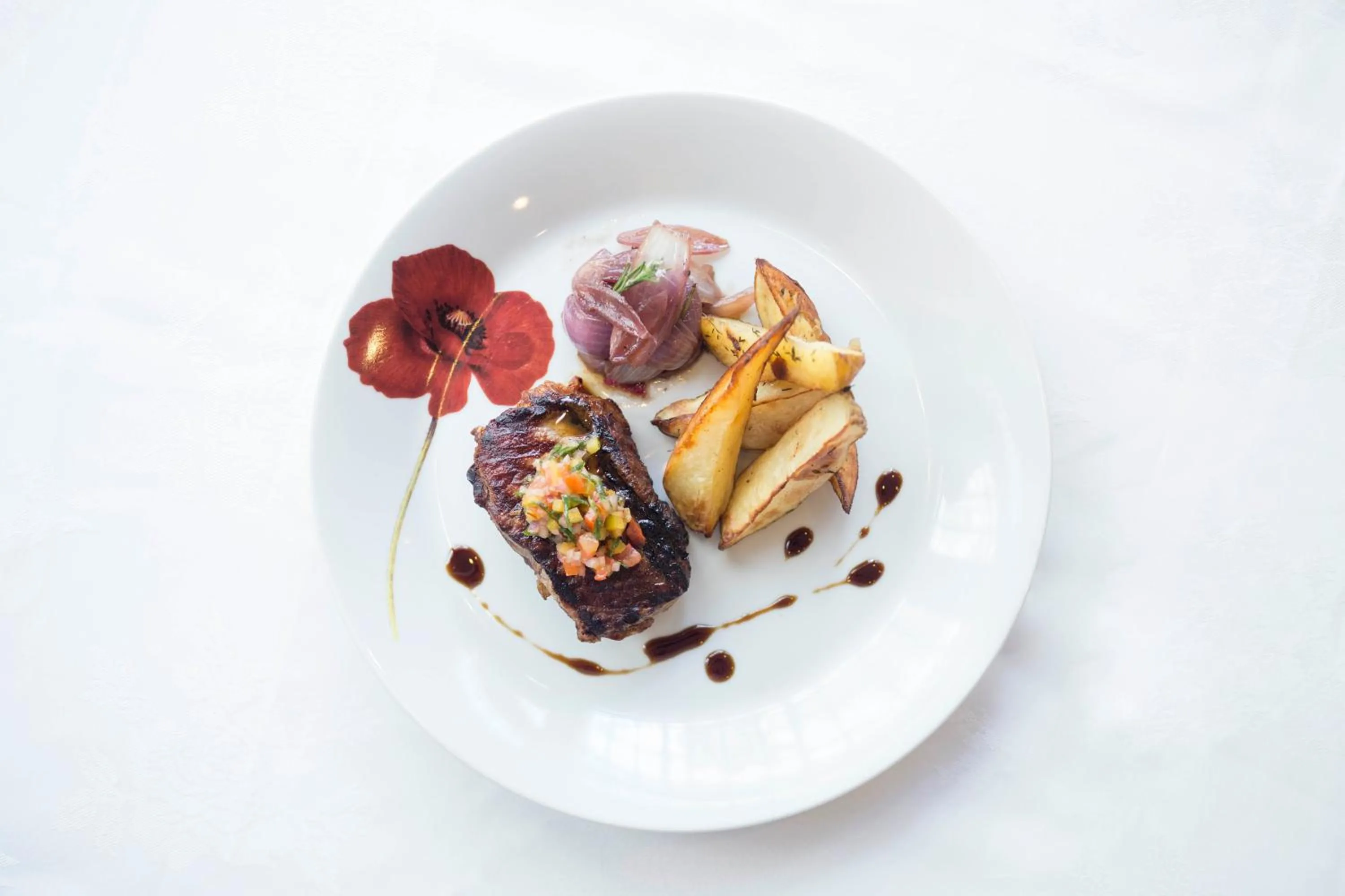 Restaurant/places to eat in Claridge Hotel