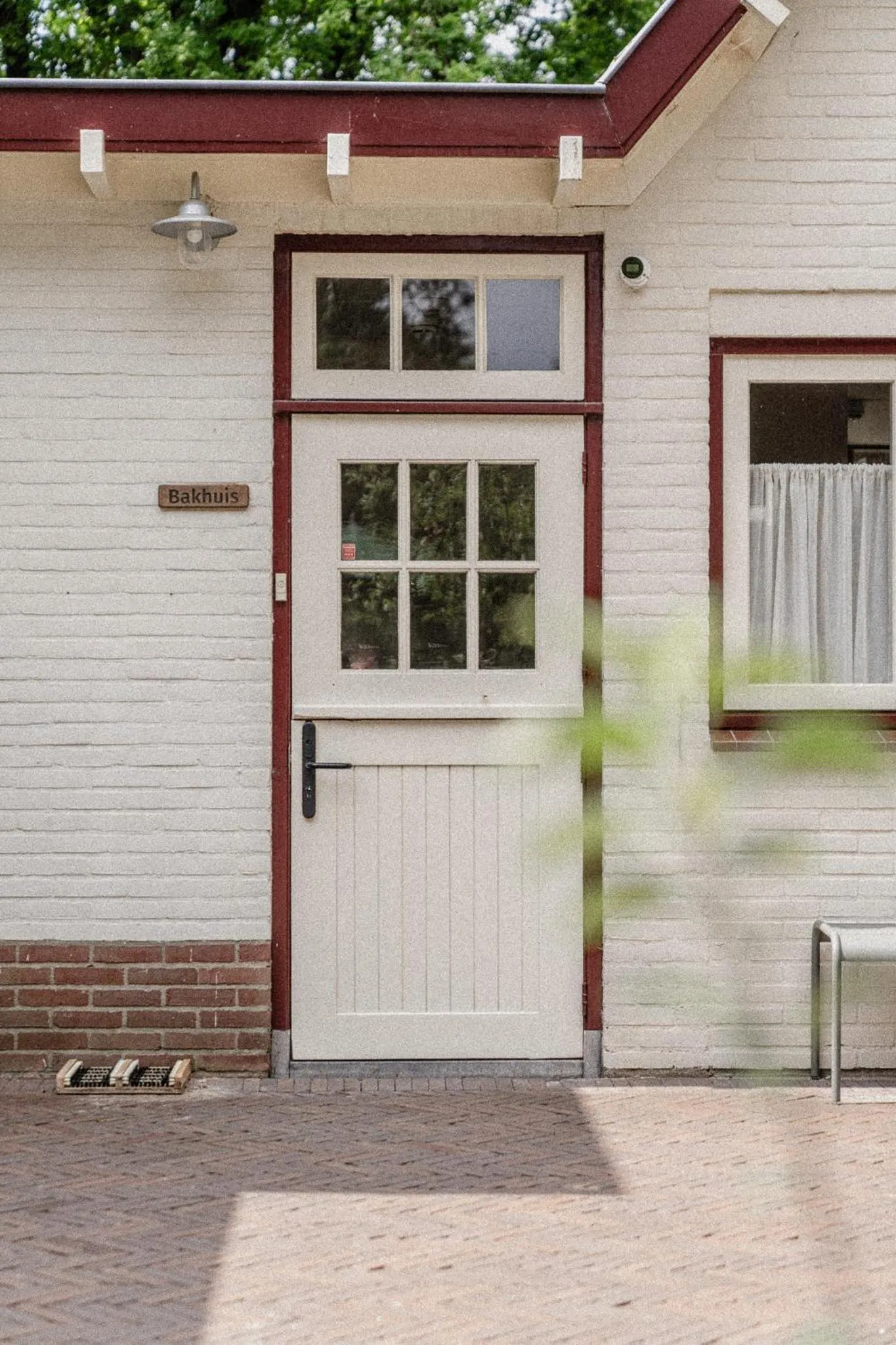 Facade/entrance in de Wever Lodge