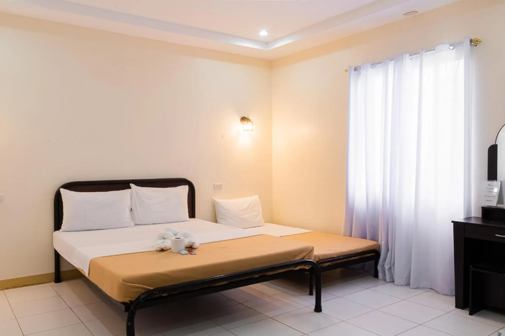 Bed in Almira Diving Resort- Panglao