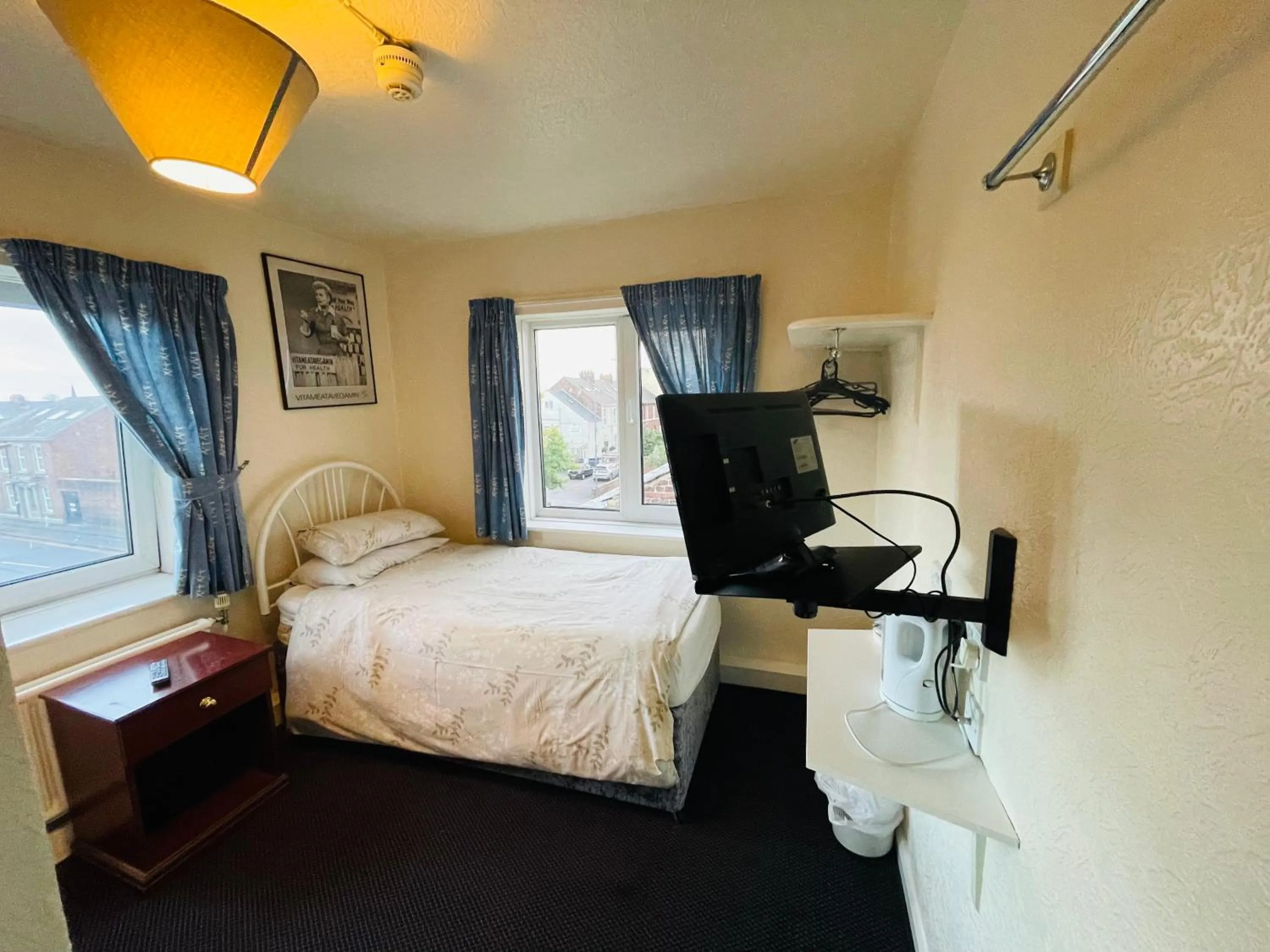 Bedroom, Bed in The Roadhouse