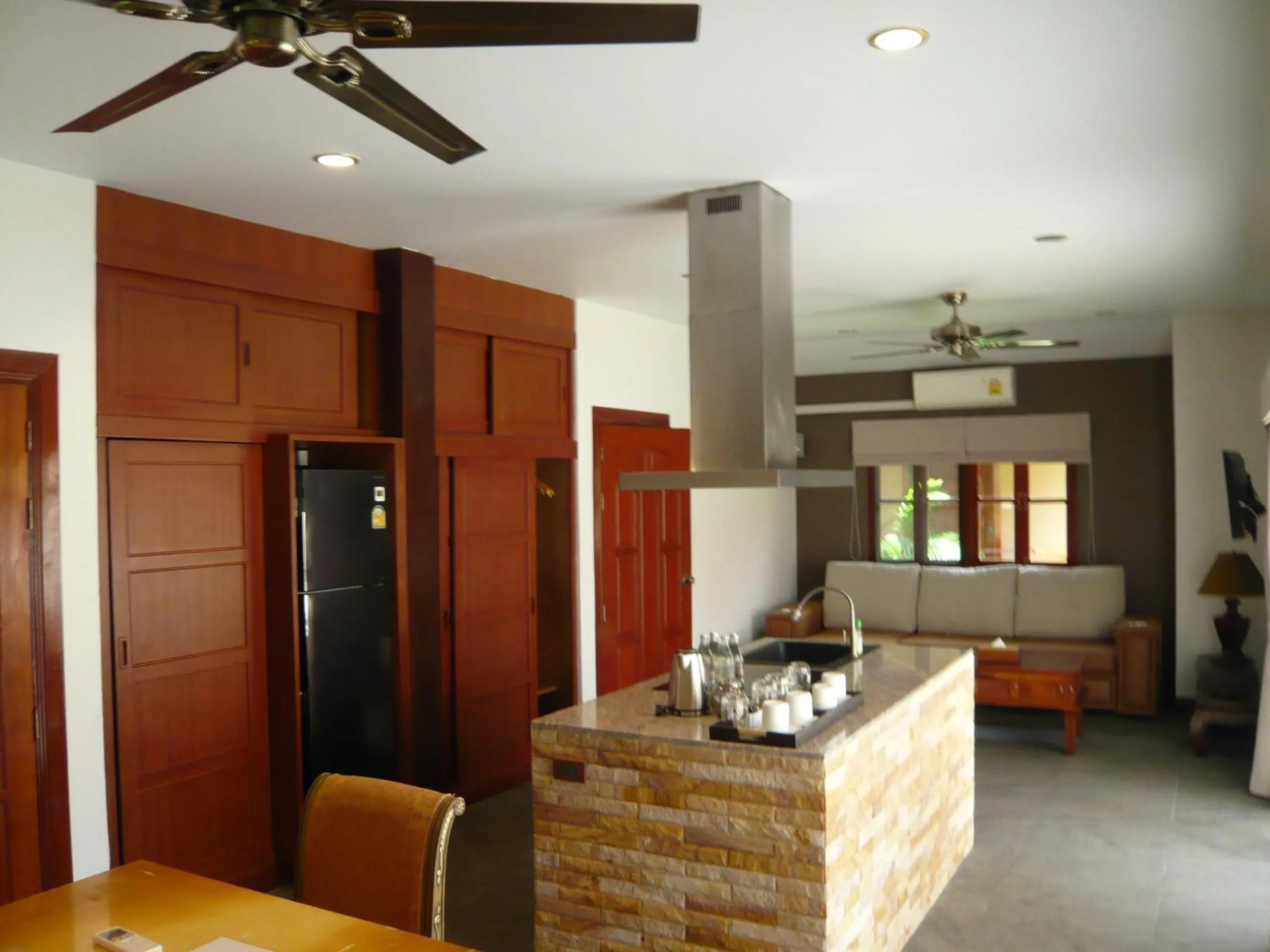 Kitchen or kitchenette in The Pace Phuket Boutique Resort