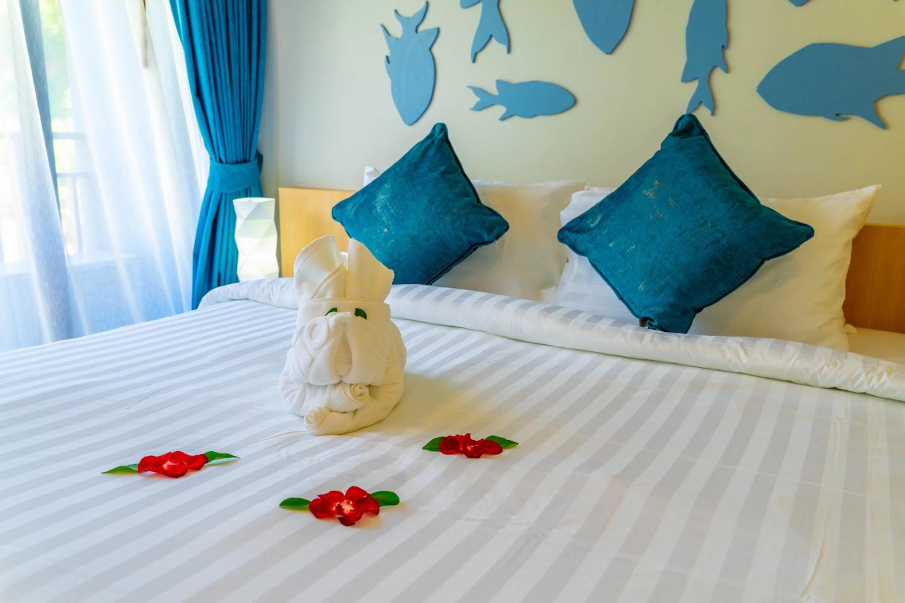 Bed in Golden Paradise Hotel - SHA PLUS