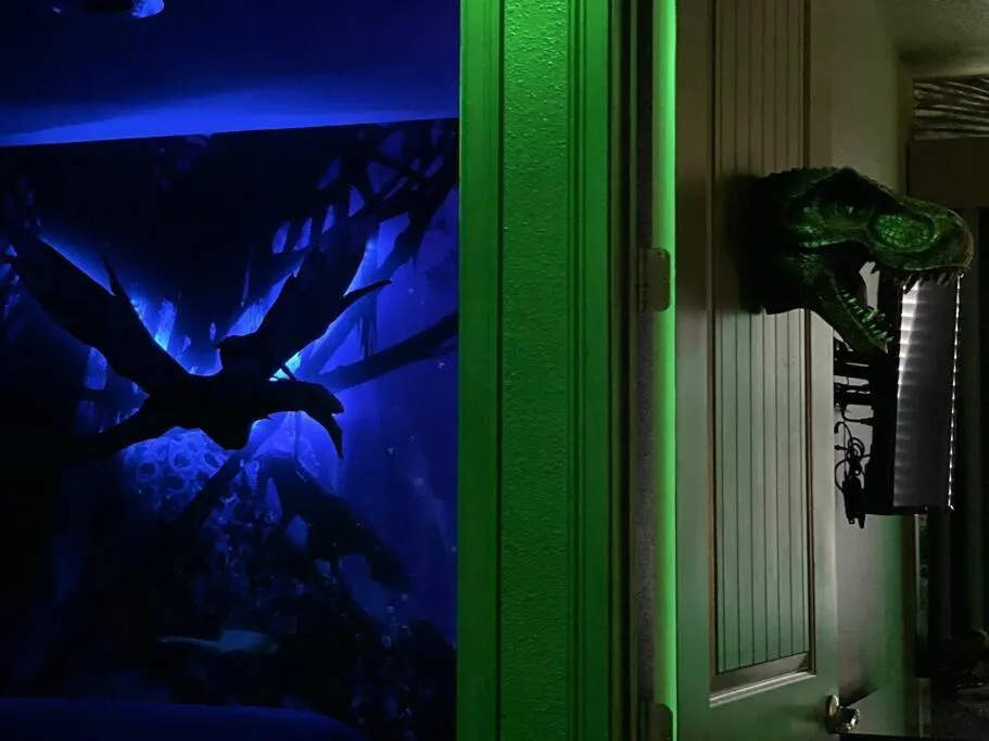 Bedroom in Spectacular 12-Bed Mansion with game room