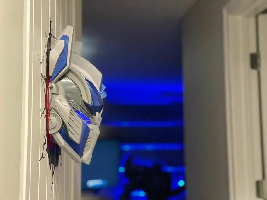 Spectacular 12-Bed Mansion with game room