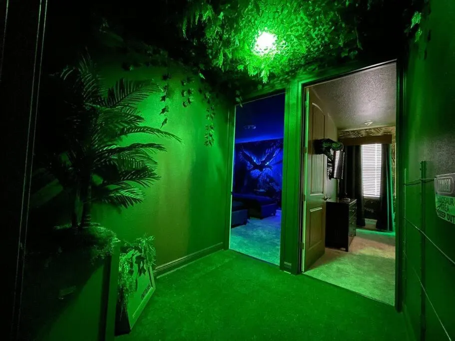 Bedroom in Spectacular 12-Bed Mansion with game room