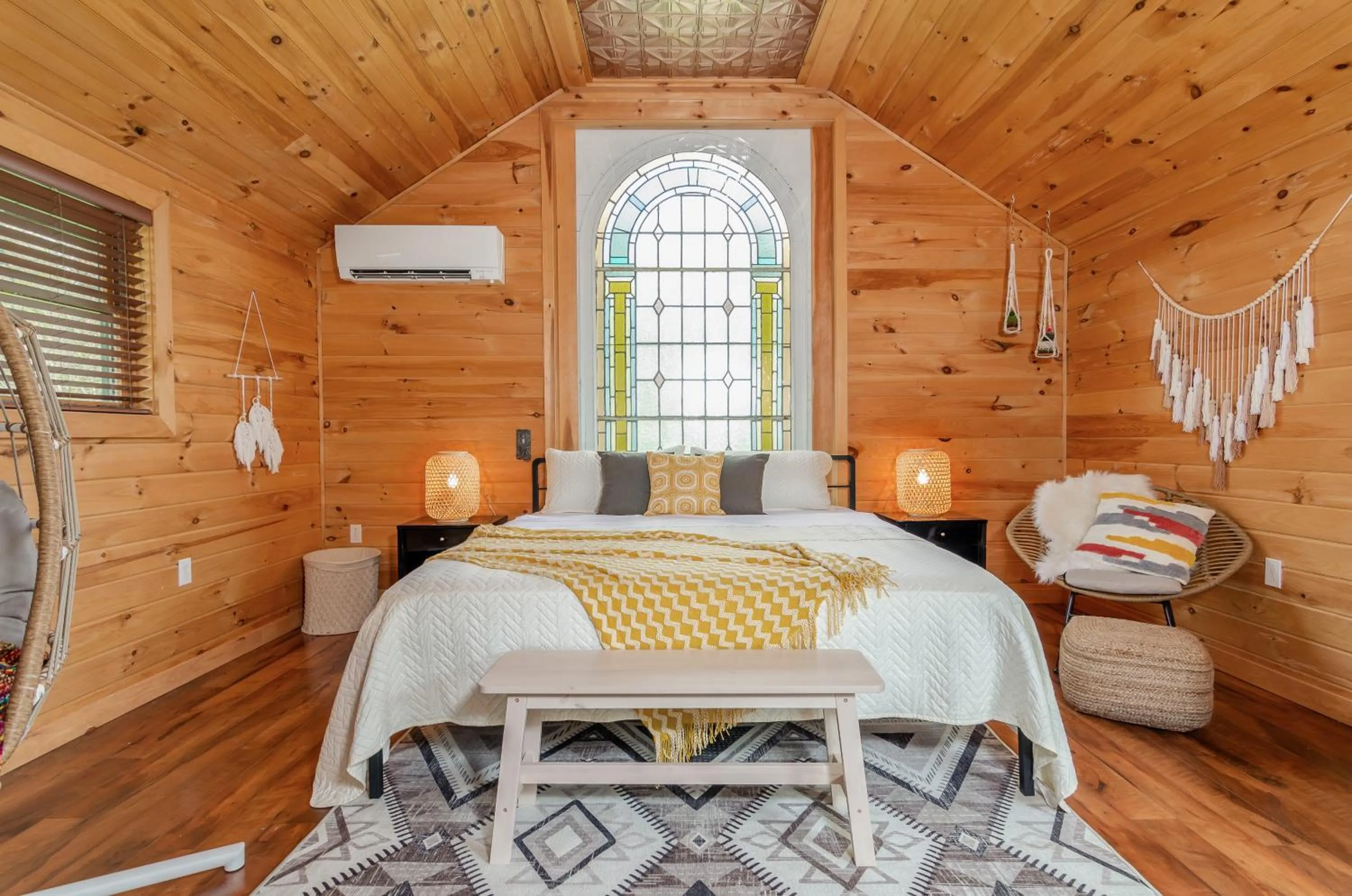 Photo of the whole room, Bed in New Park Venue & Suites