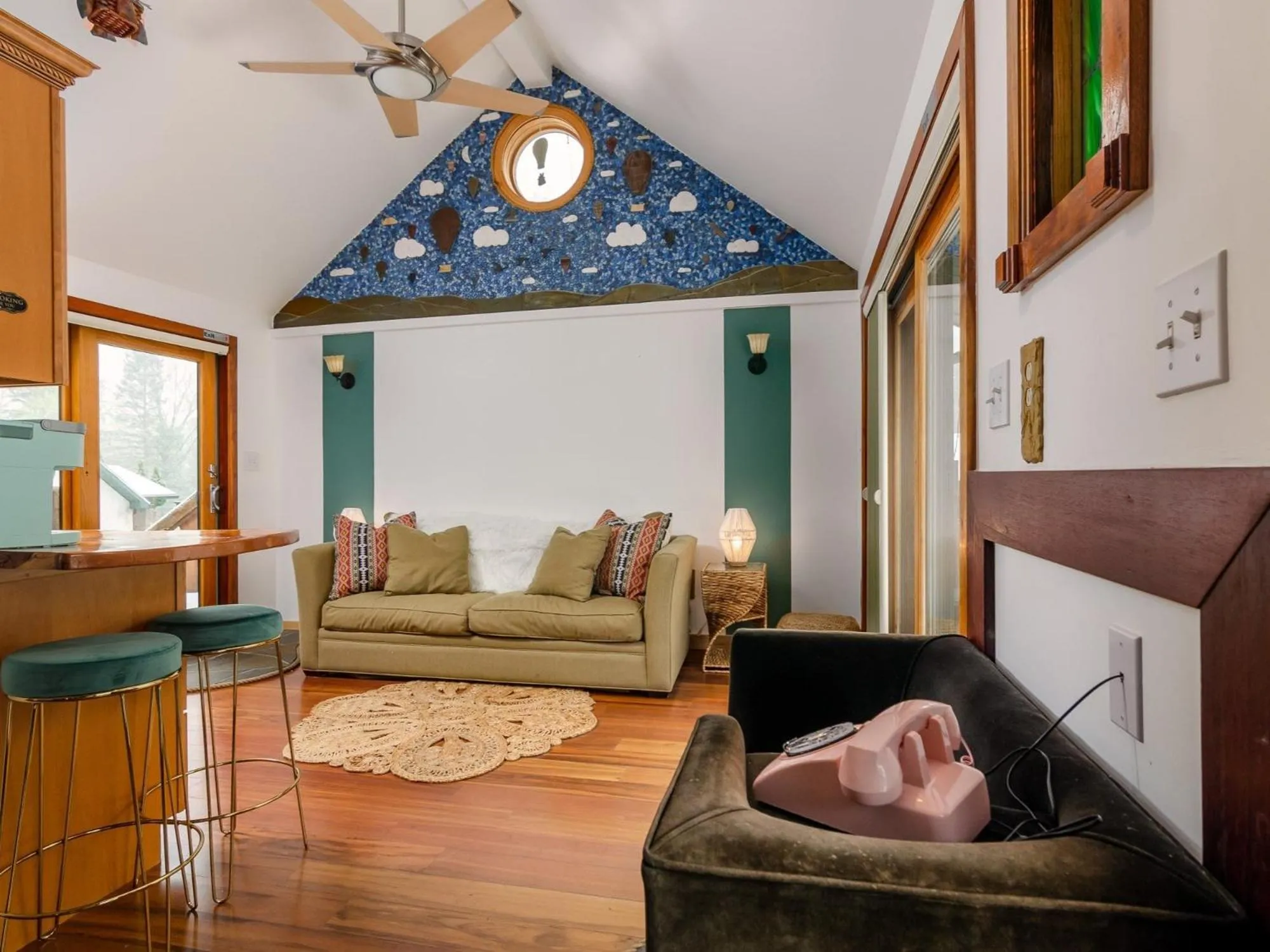 Living room in New Park Venue & Suites