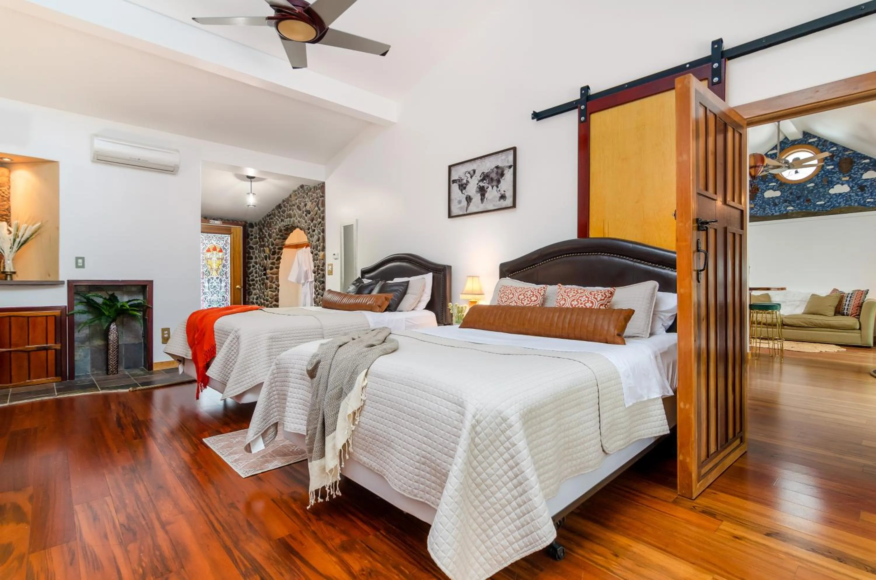 Bed in New Park Venue & Suites