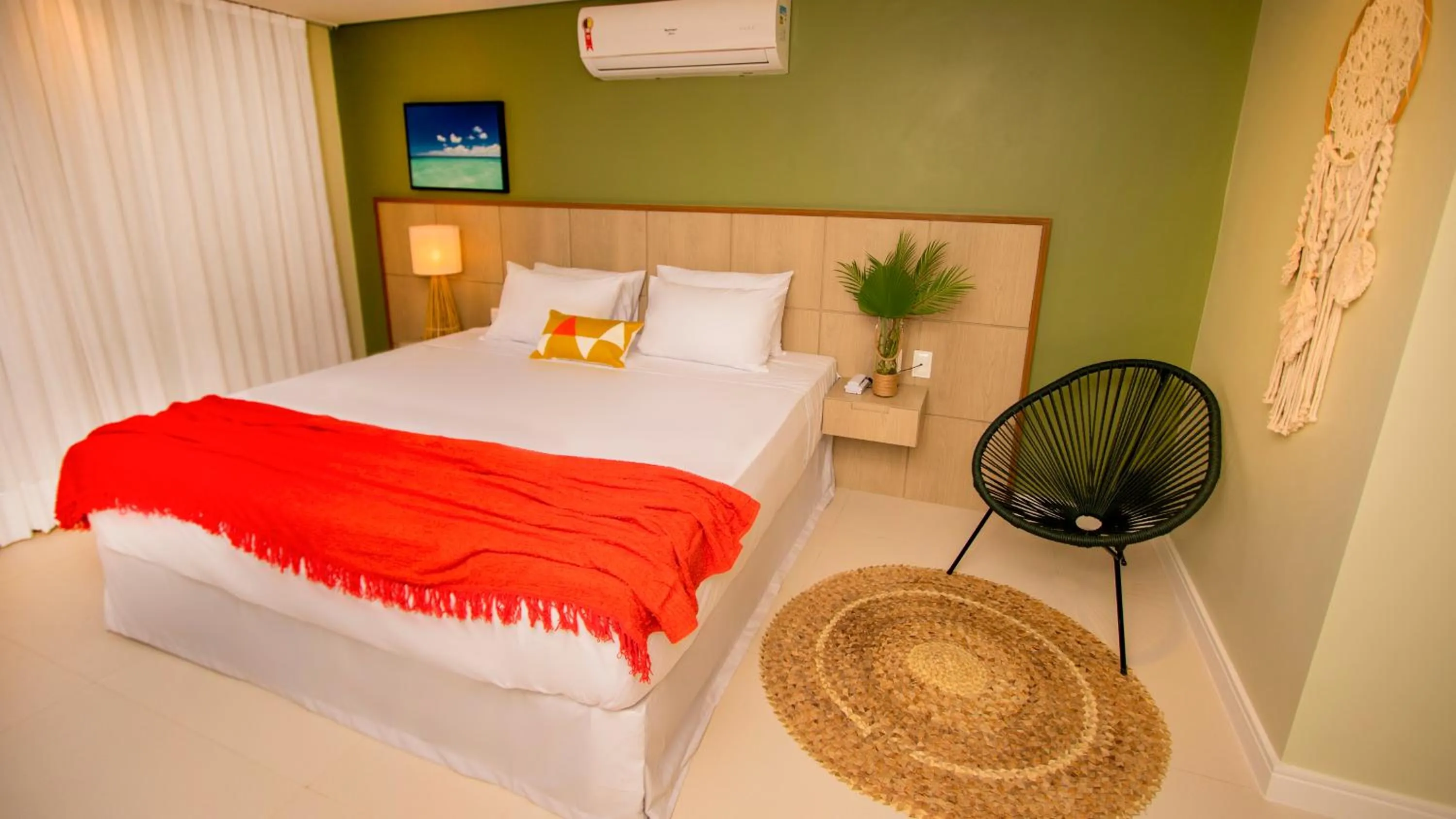 Hot Tub, Bed in Paraiso Beach Hotel