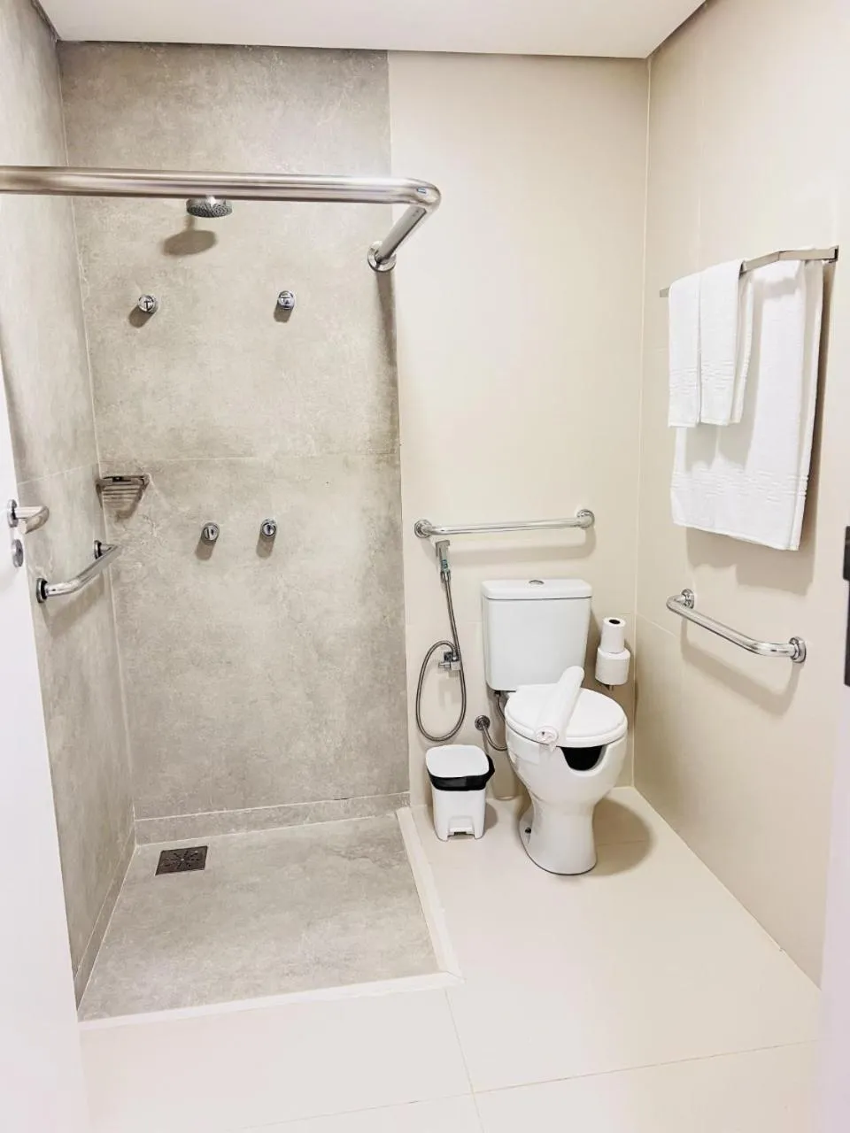 Shower in Paraiso Beach Hotel