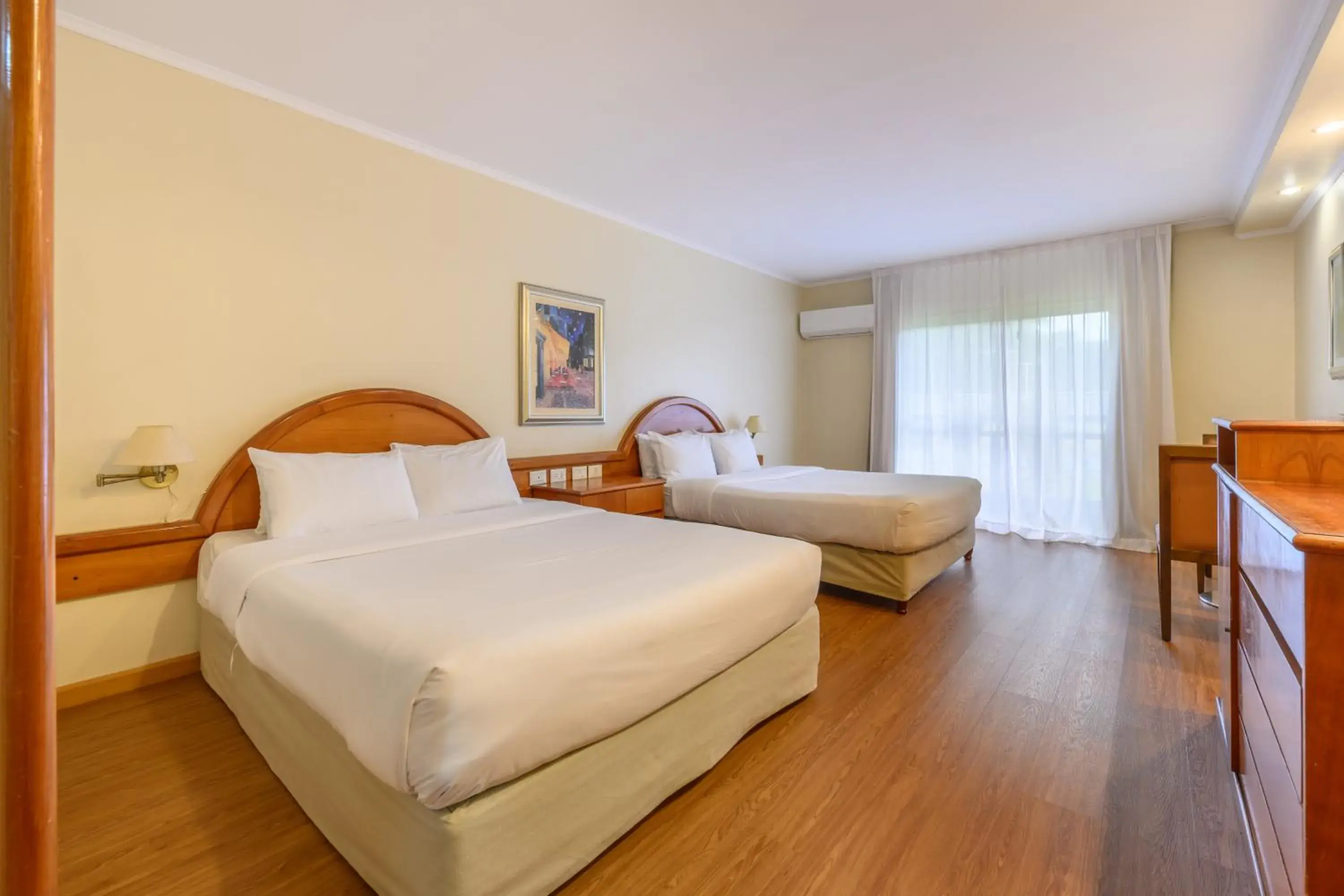 Family Room in Exe Hotel Cataratas Family Room in Exe Hotel Cataratas