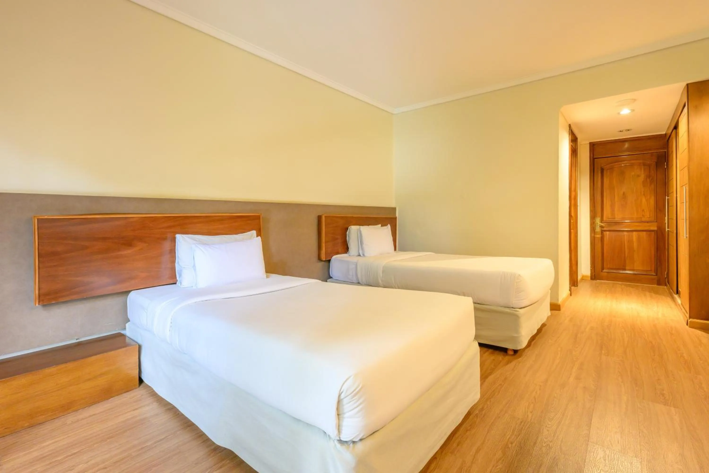 Photo of the whole room, Bed in Exe Hotel Cataratas