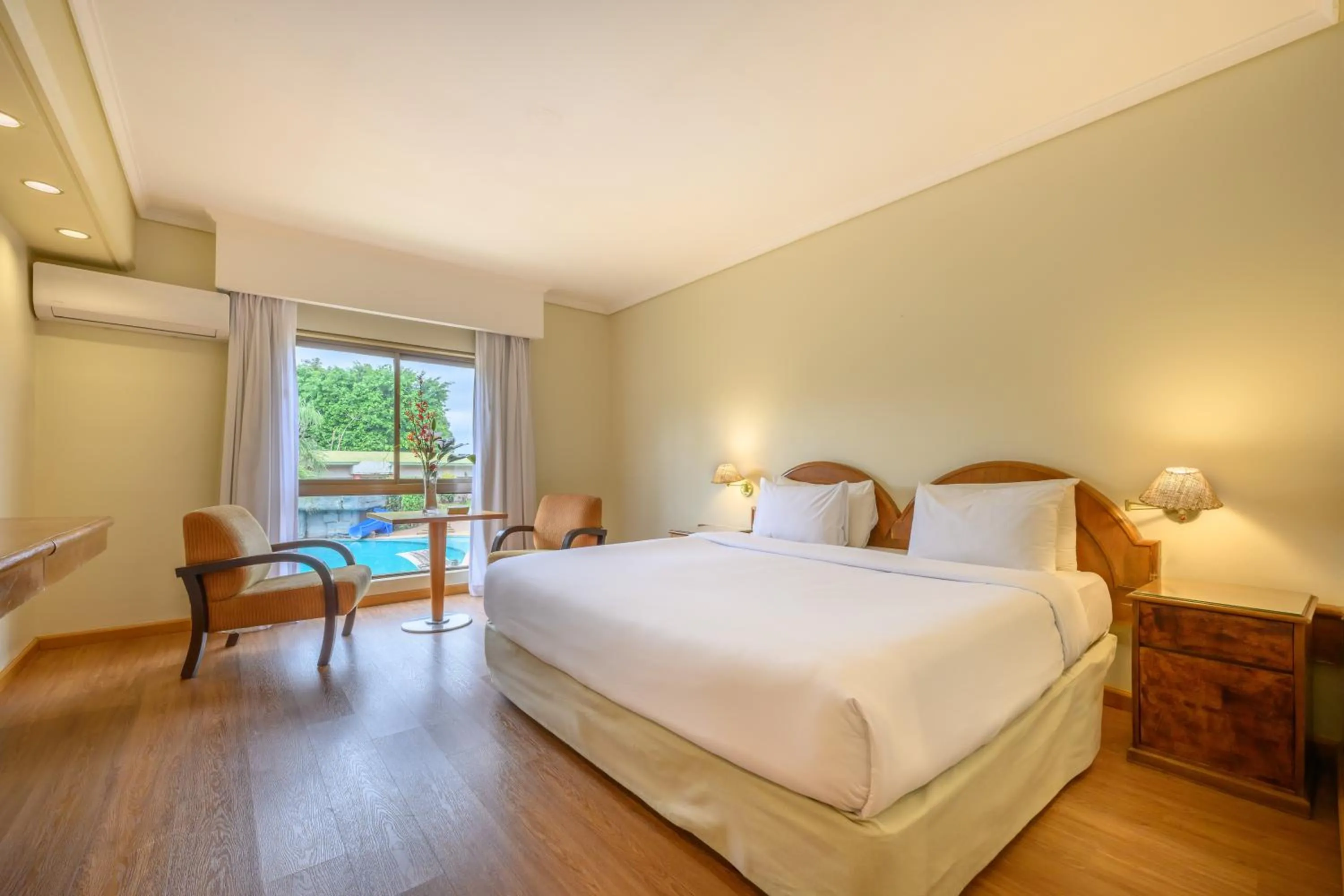 Photo of the whole room, Bed in Exe Hotel Cataratas