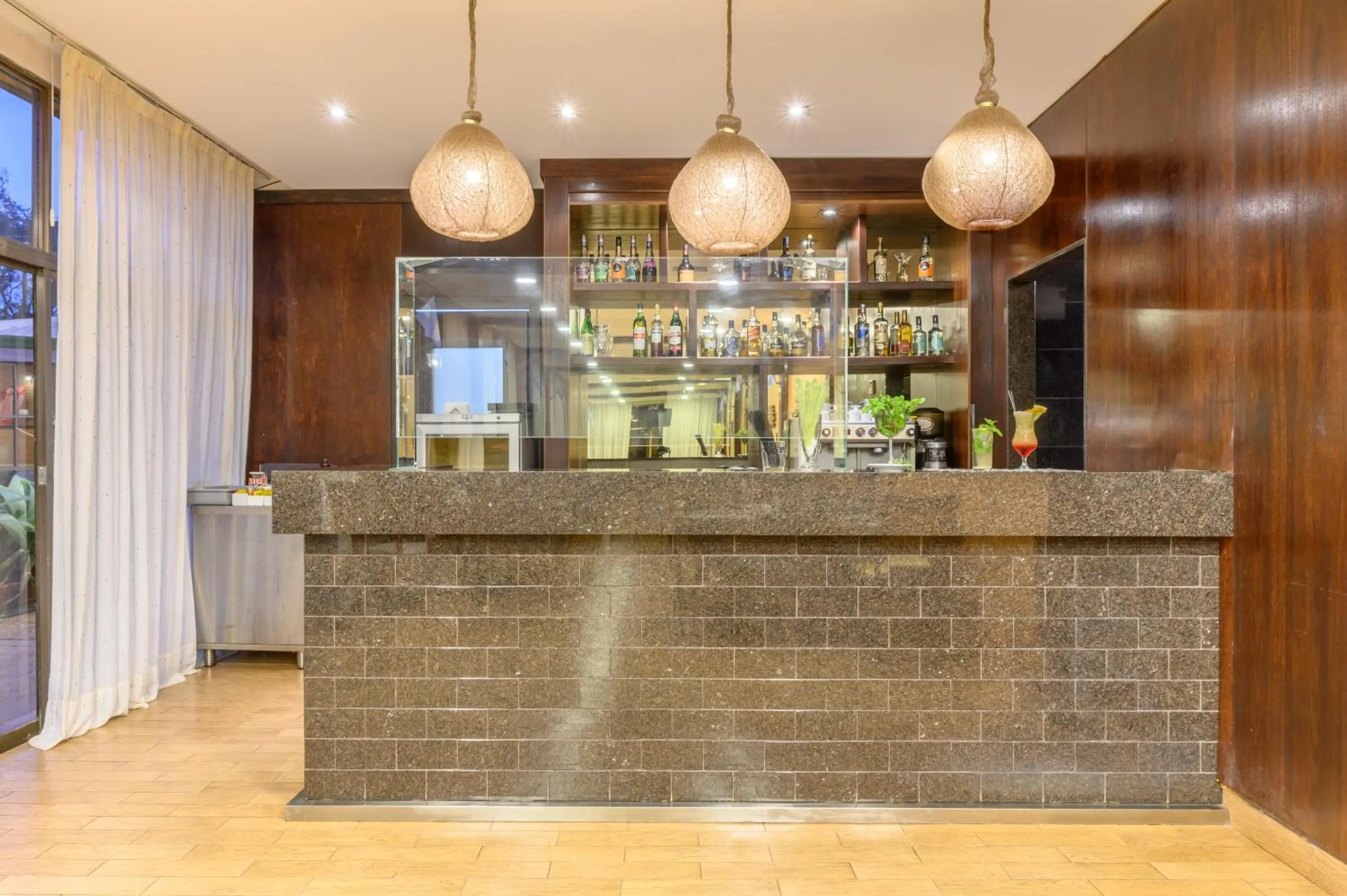 Restaurant/places to eat in Exe Hotel Cataratas