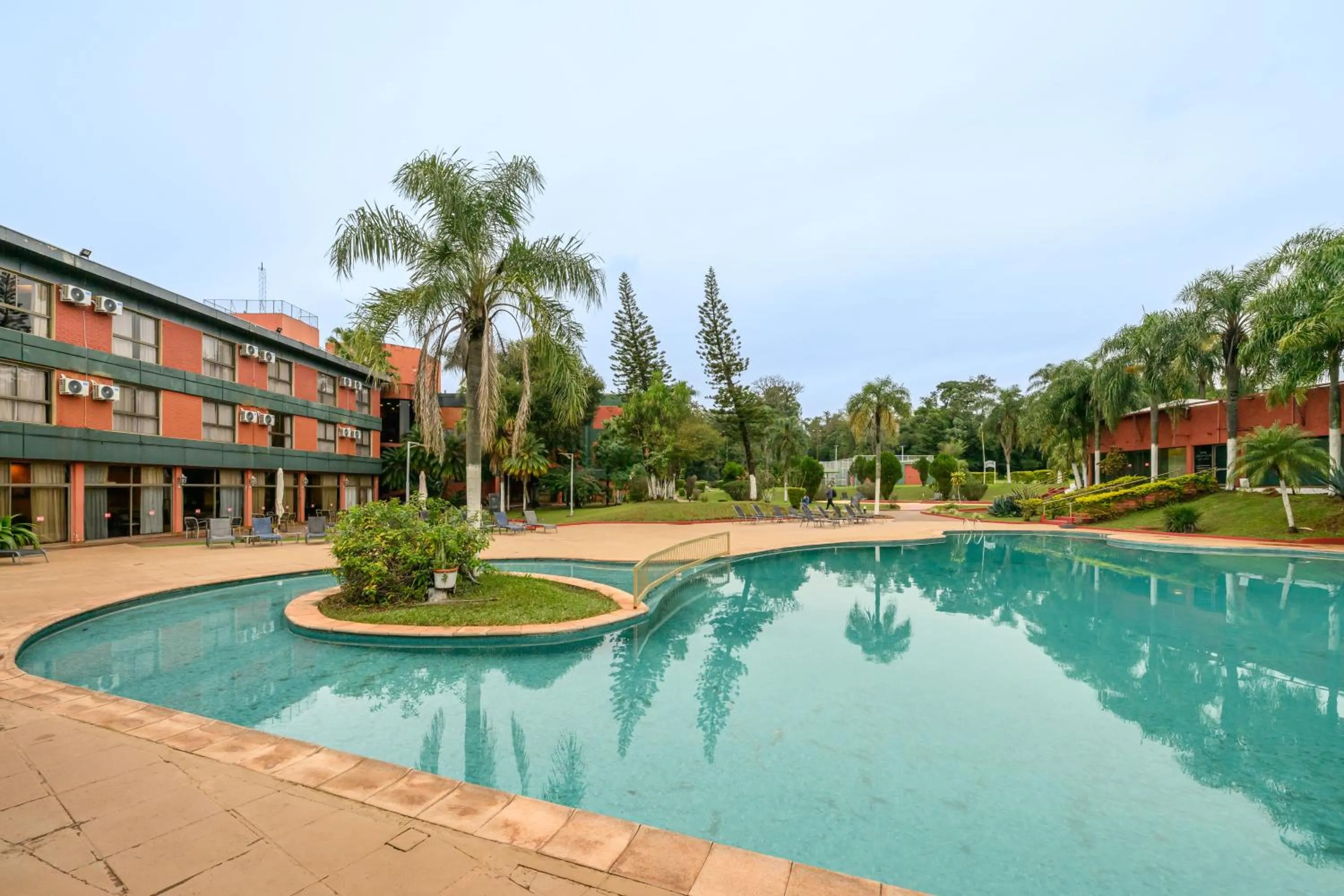 Swimming pool in Exe Hotel Cataratas