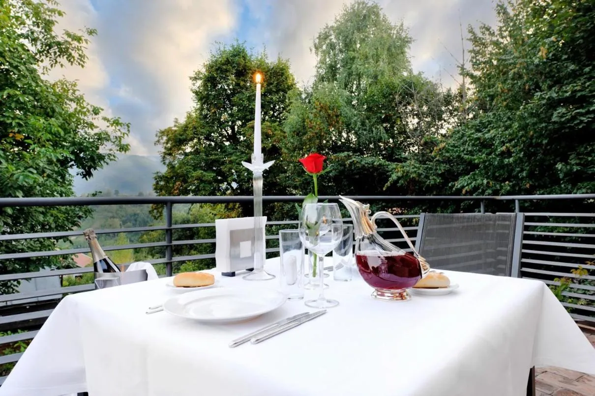 Restaurant/places to eat in Relax in Style Boutique Hotel