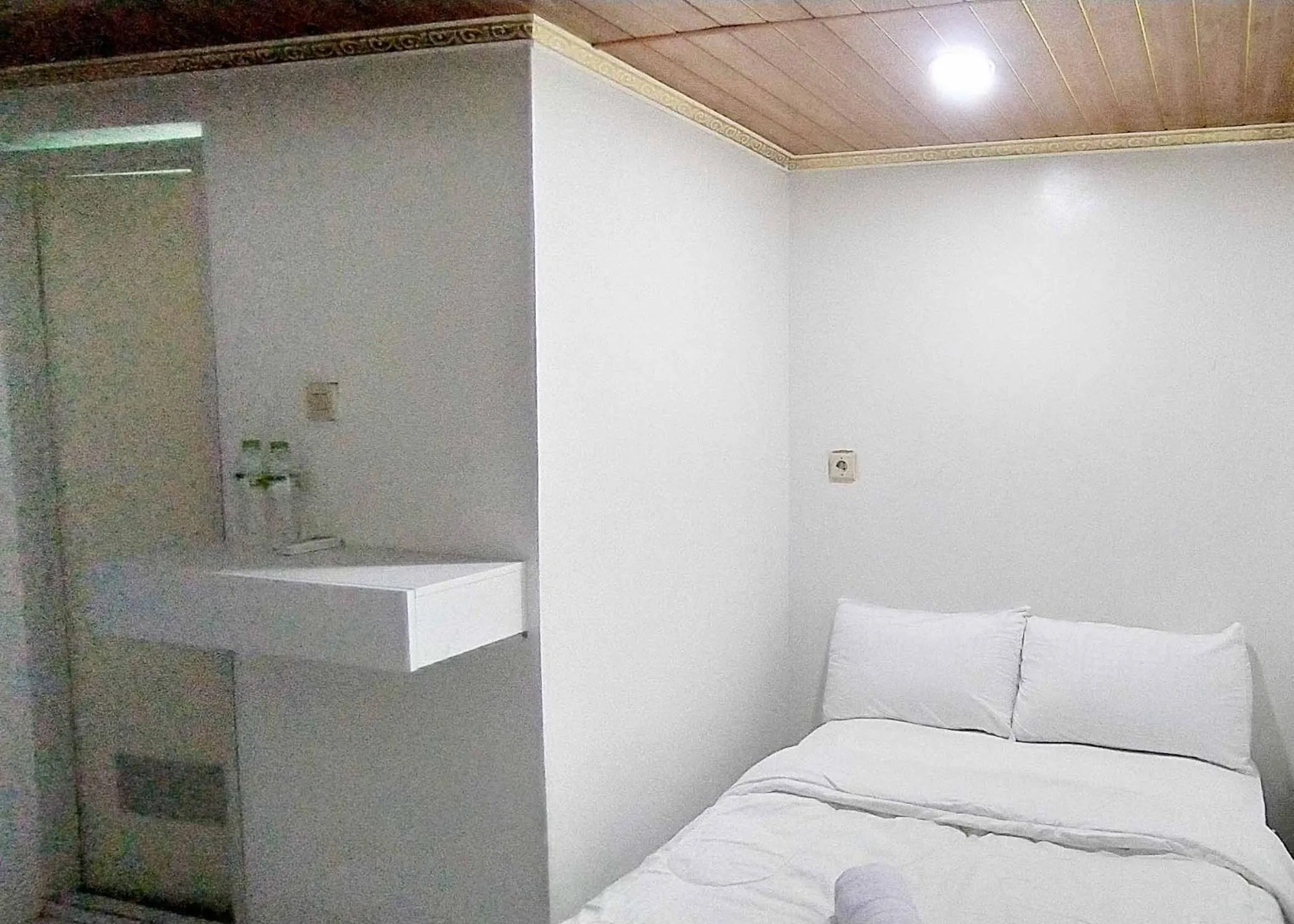 Bedroom, Bed in Guest House Kembar Syariah Semarang RedPartner
