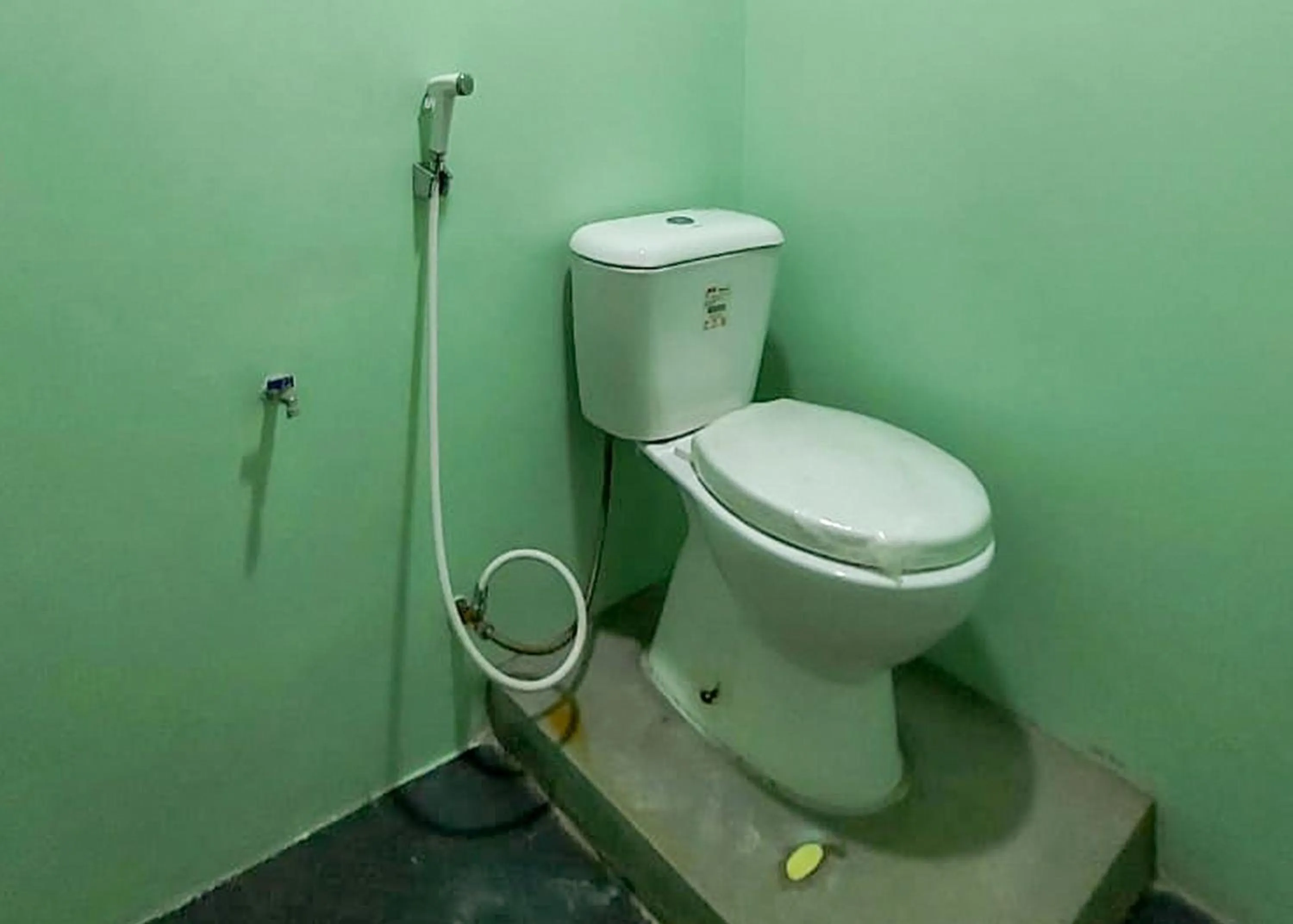 Bathroom in Guest House Kembar Syariah Semarang RedPartner