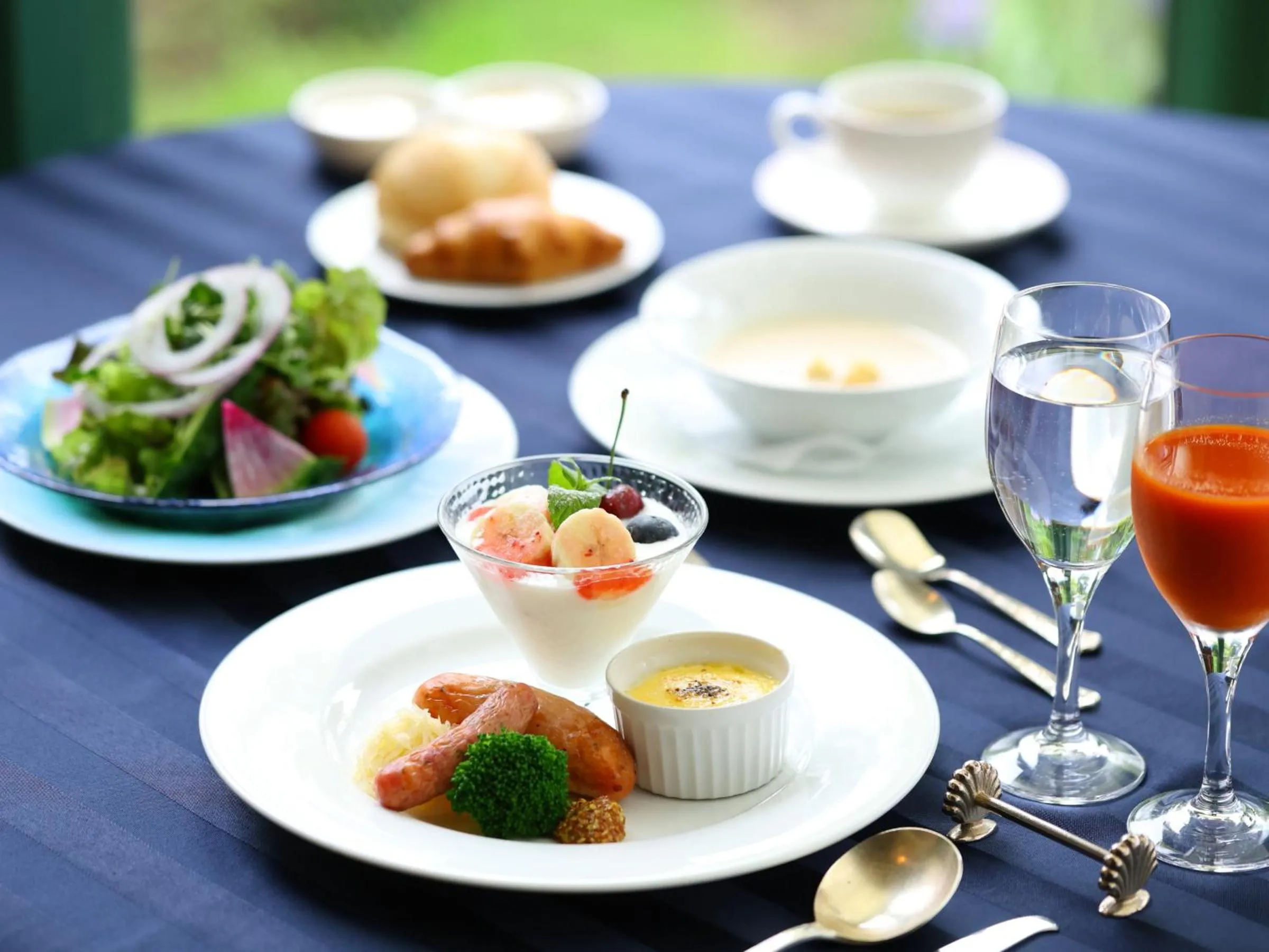 Breakfast in Petit Hotel & Restaurant Old Age